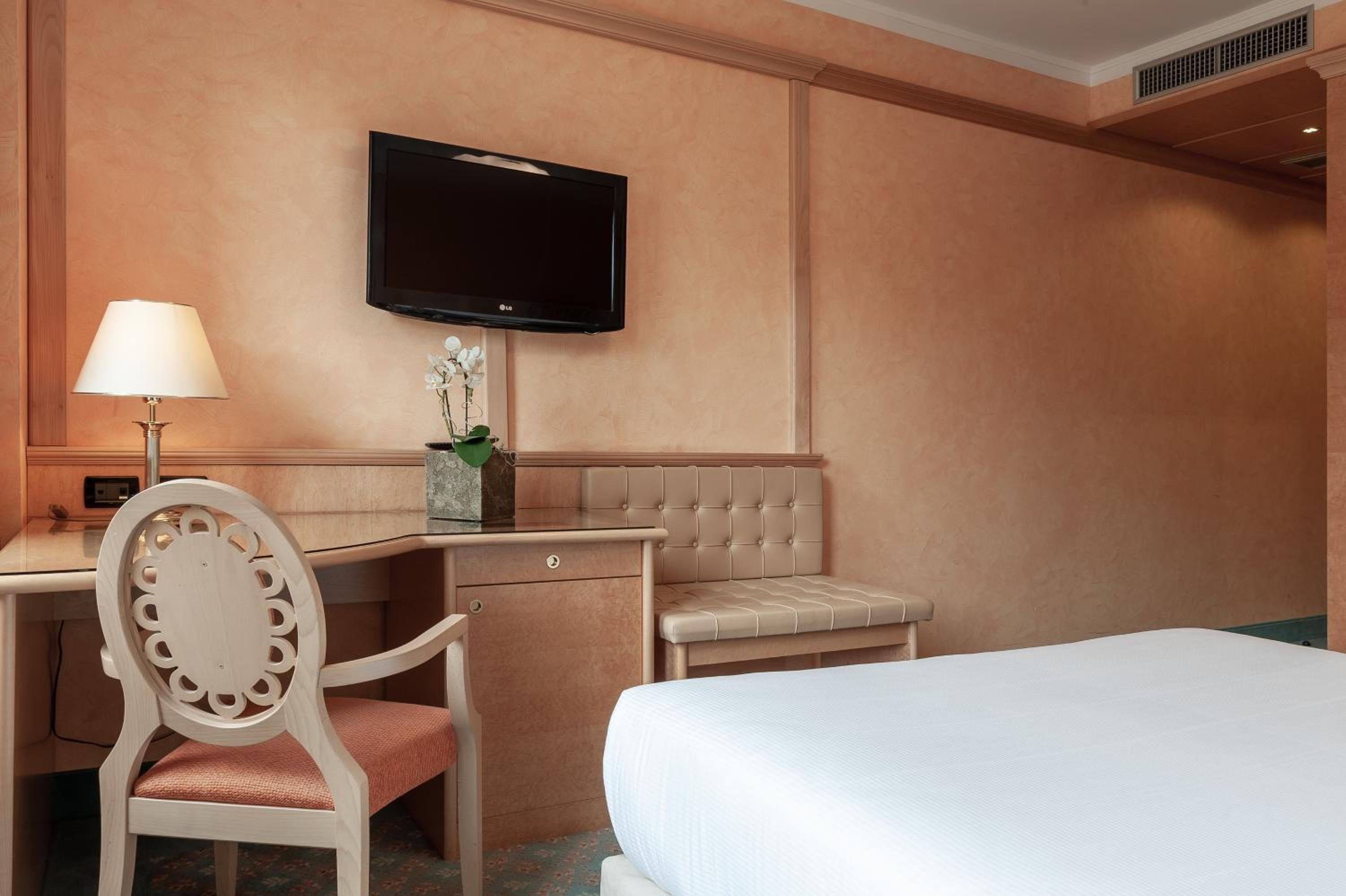 Executive Double Room - Photo 3