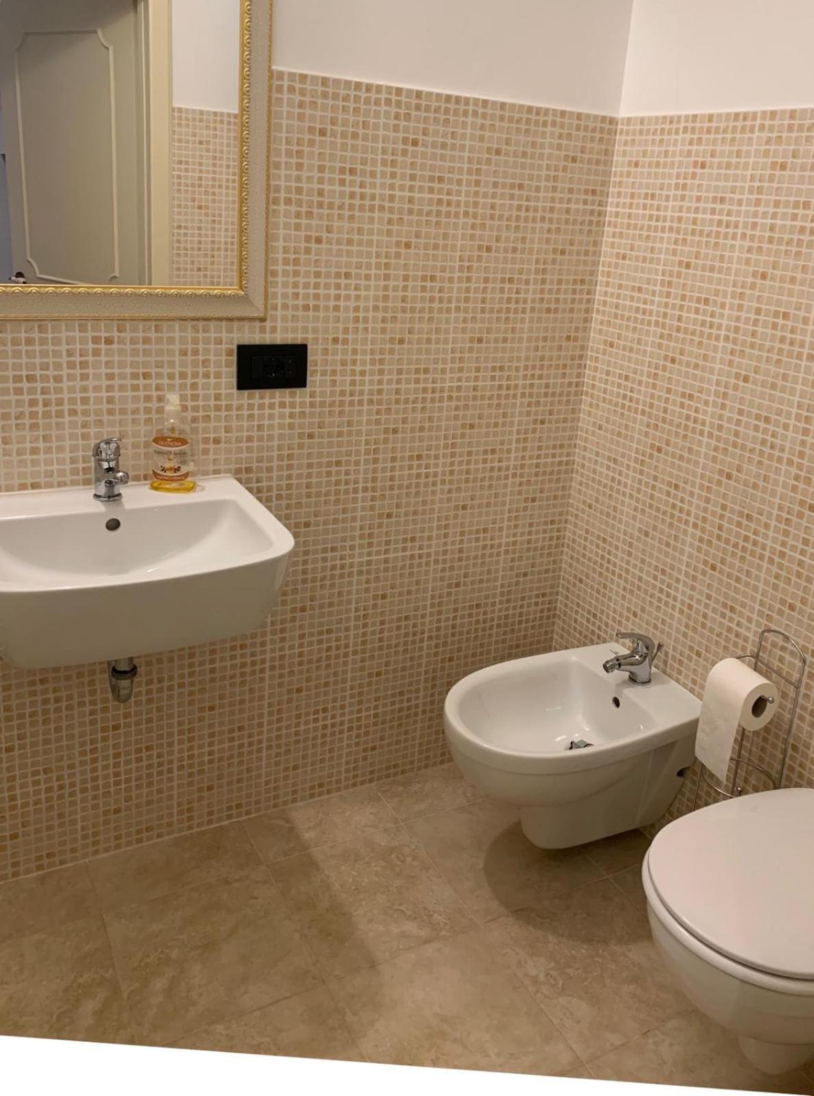 One-Bedroom House - Photo 5