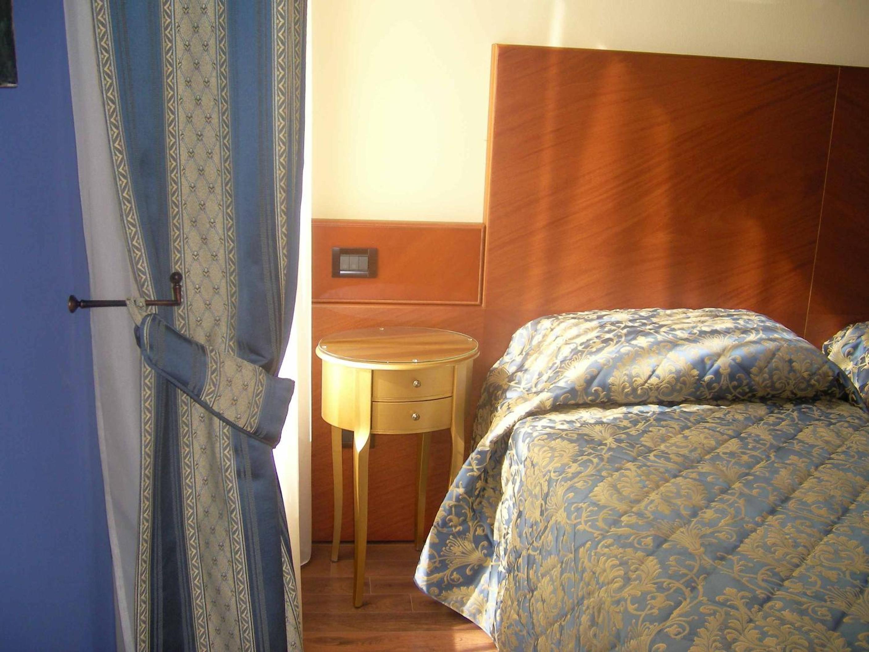 Double or Twin Room with View photo 2