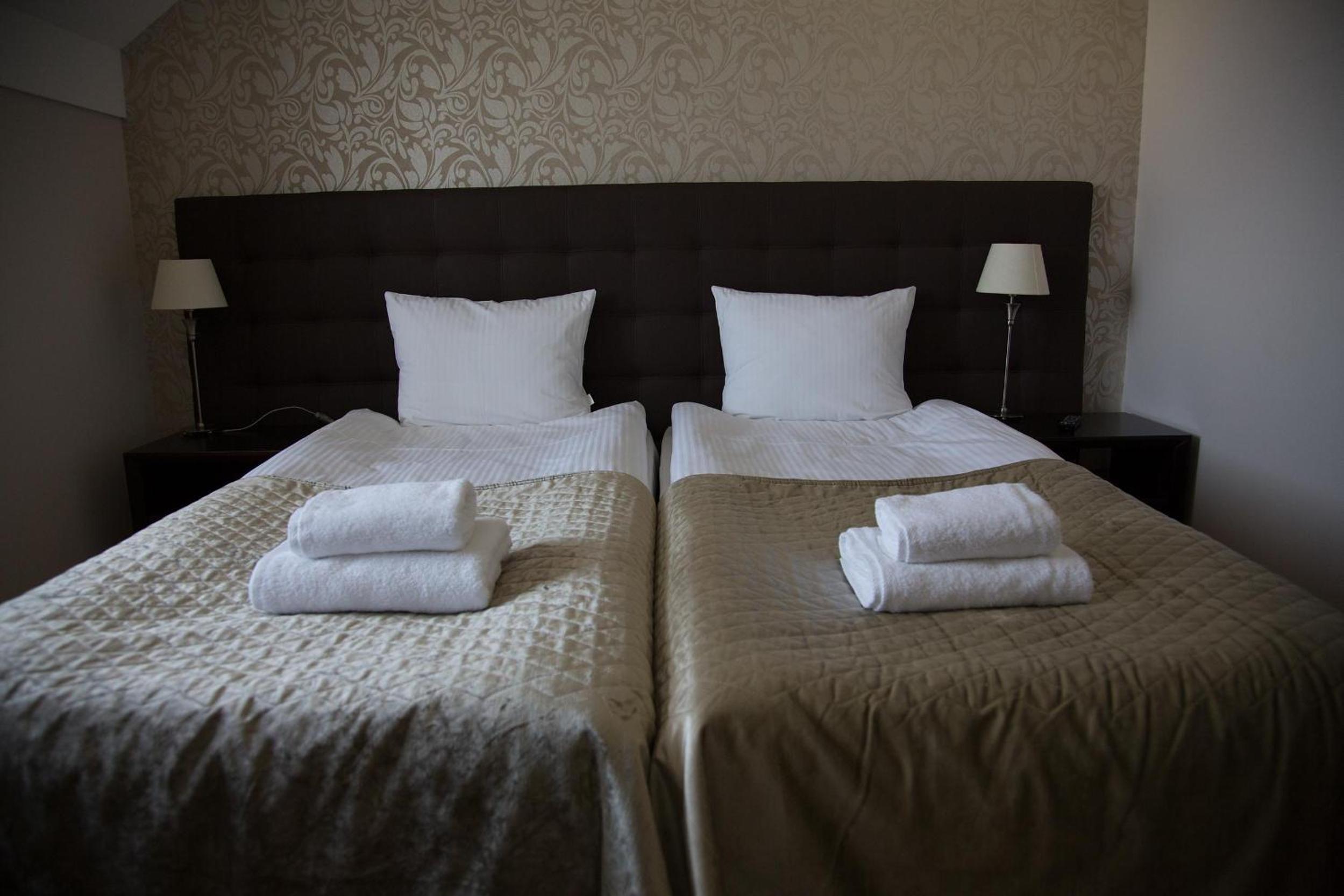 Double or Twin Room - Photo 5
