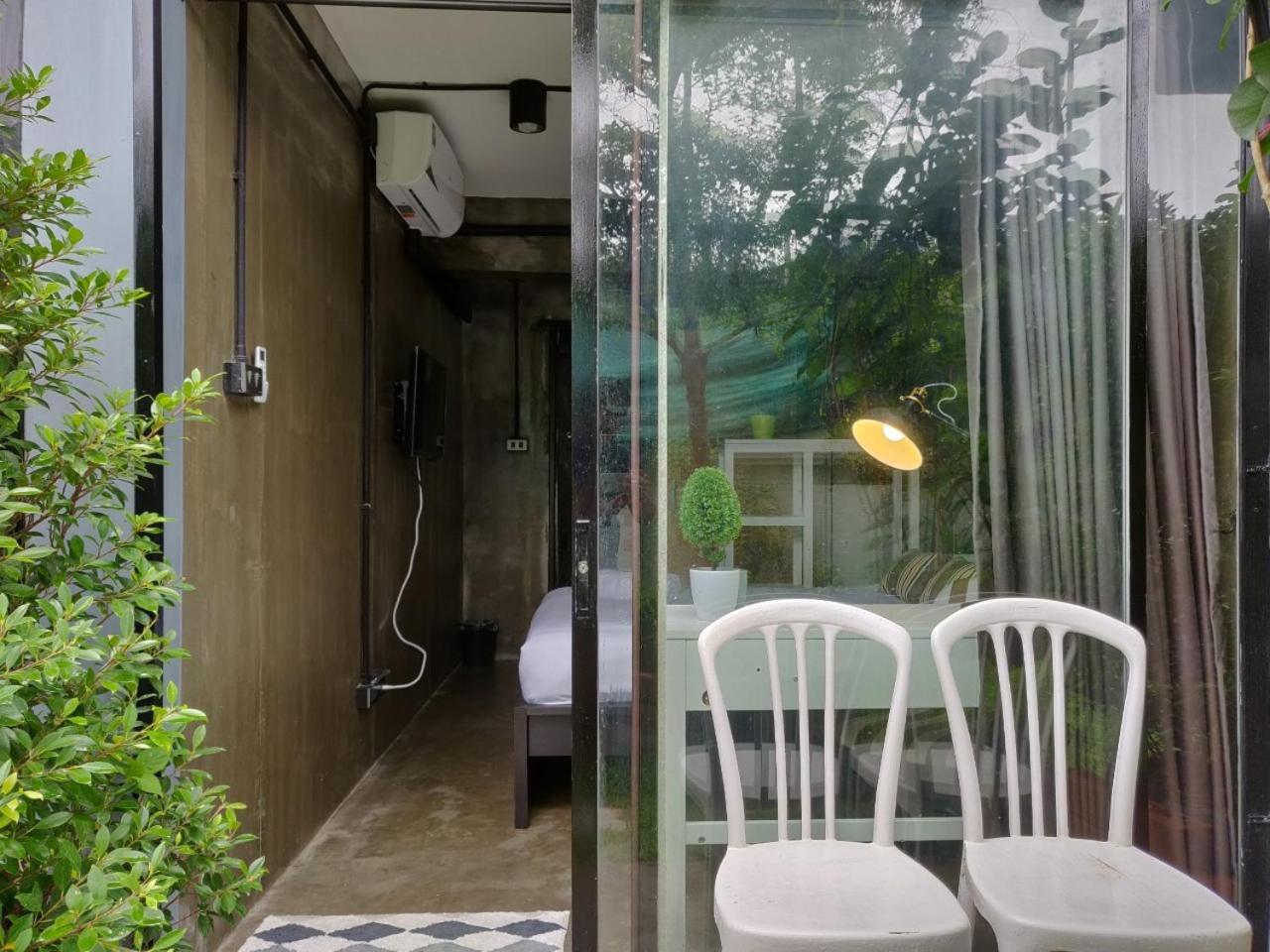 Queen Room with Garden View photo 2