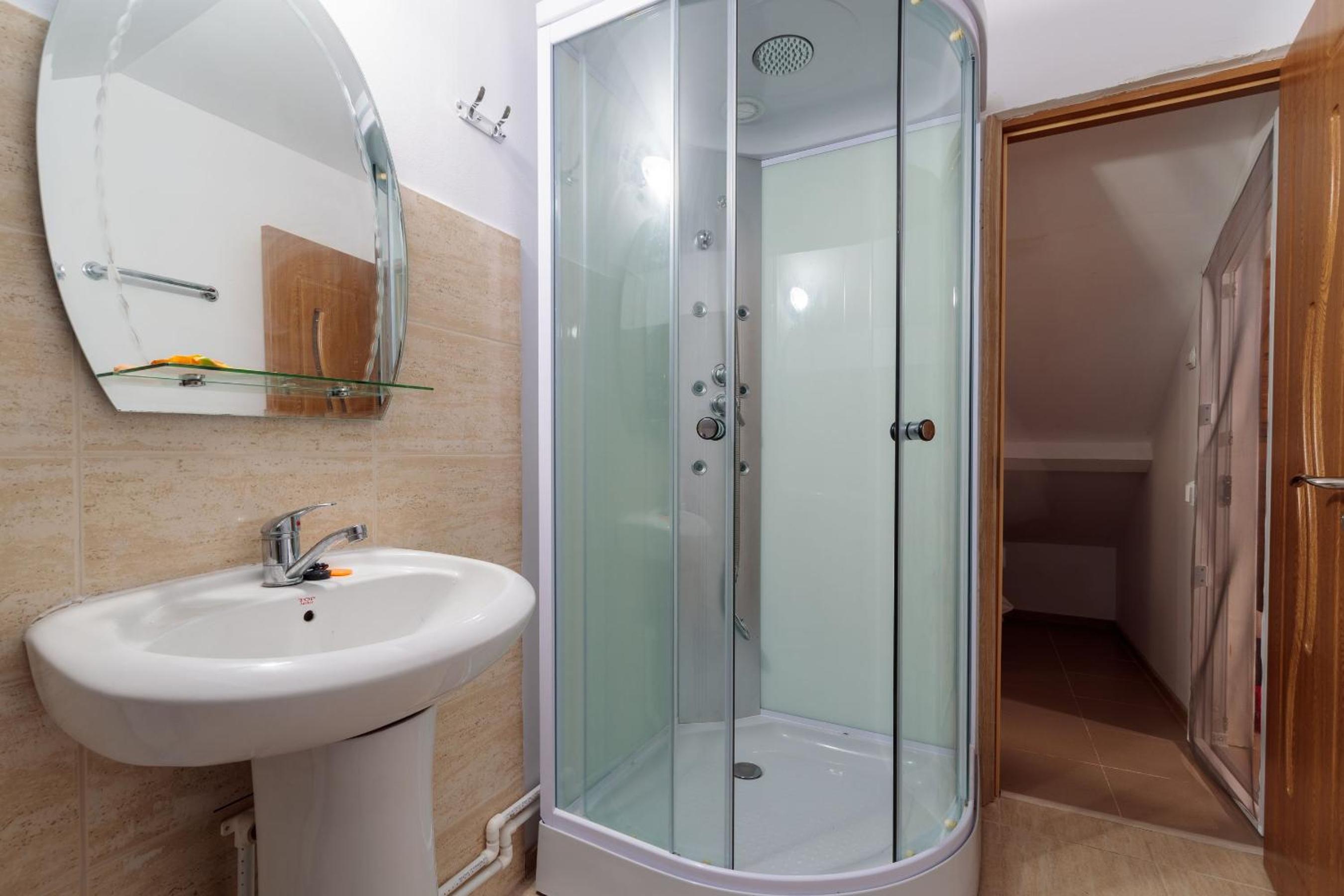 Triple Room - Photo 5