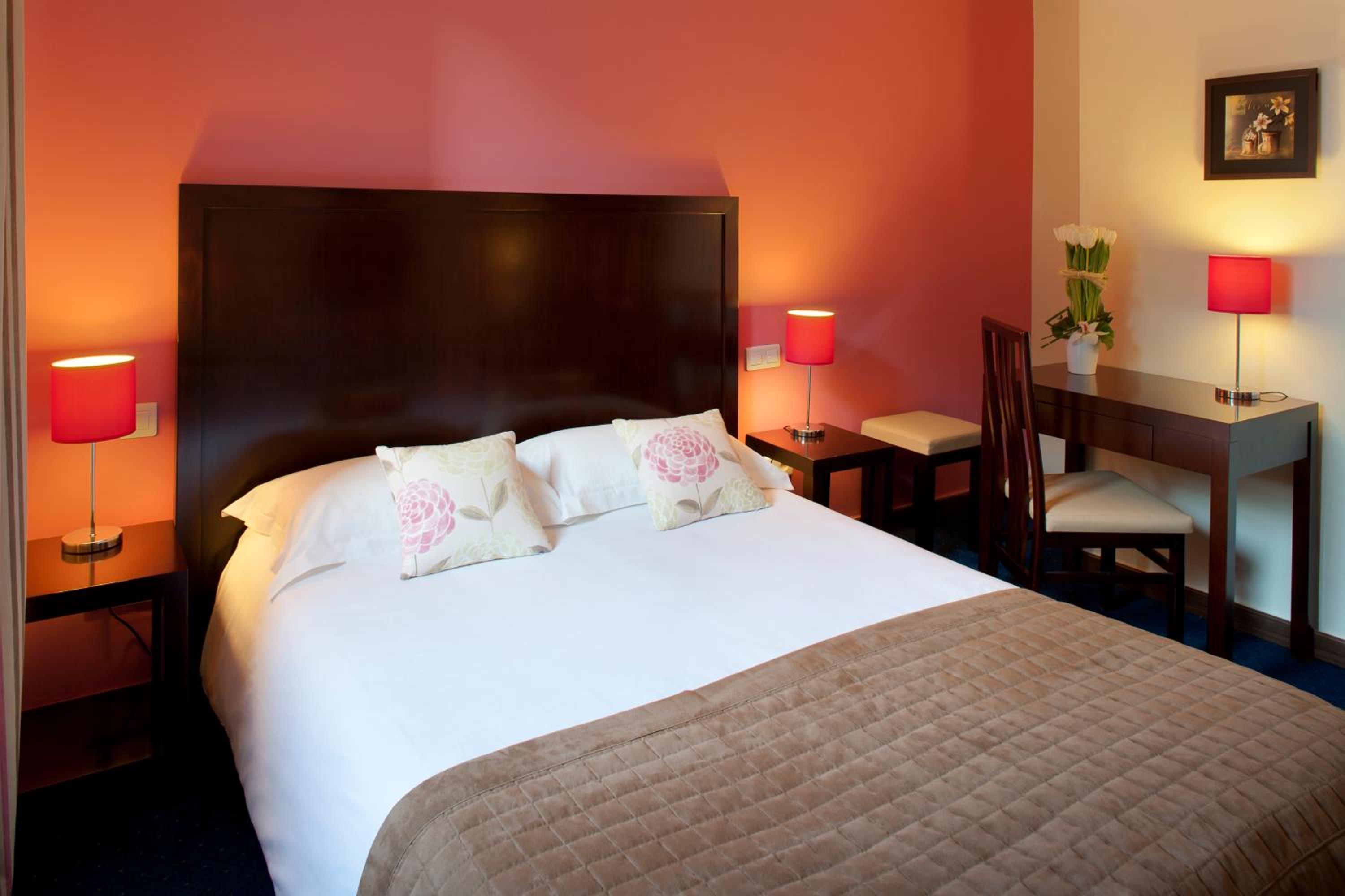 Standard Double Room - Photo 3