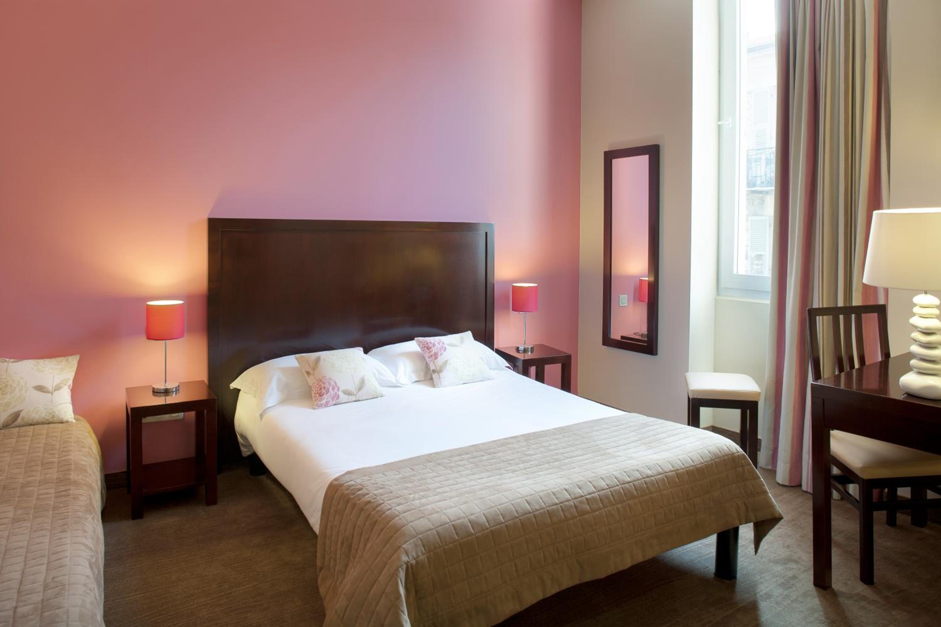 Superior Double Room - Photo 3