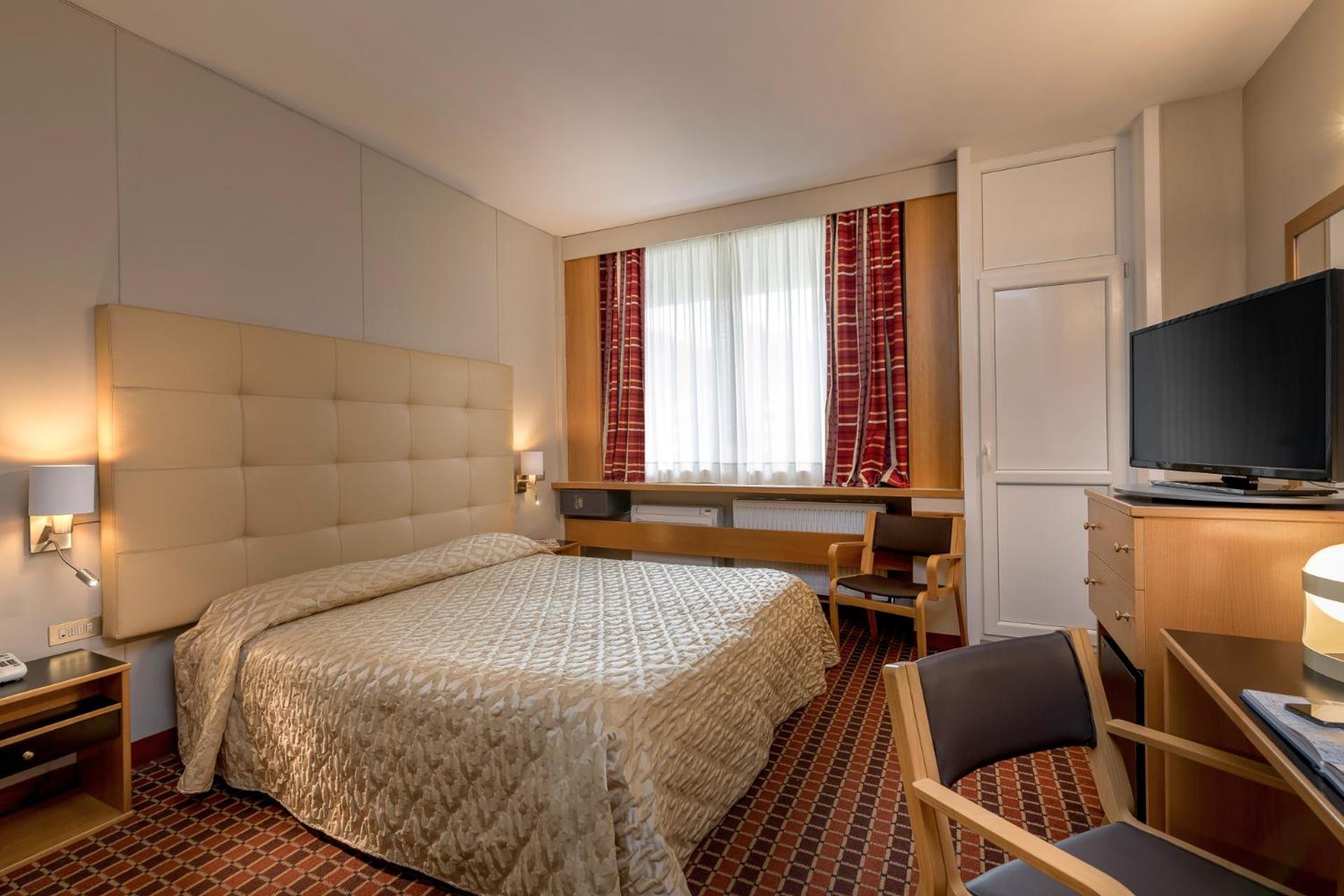 Superior Double or Twin Room - Photo 1