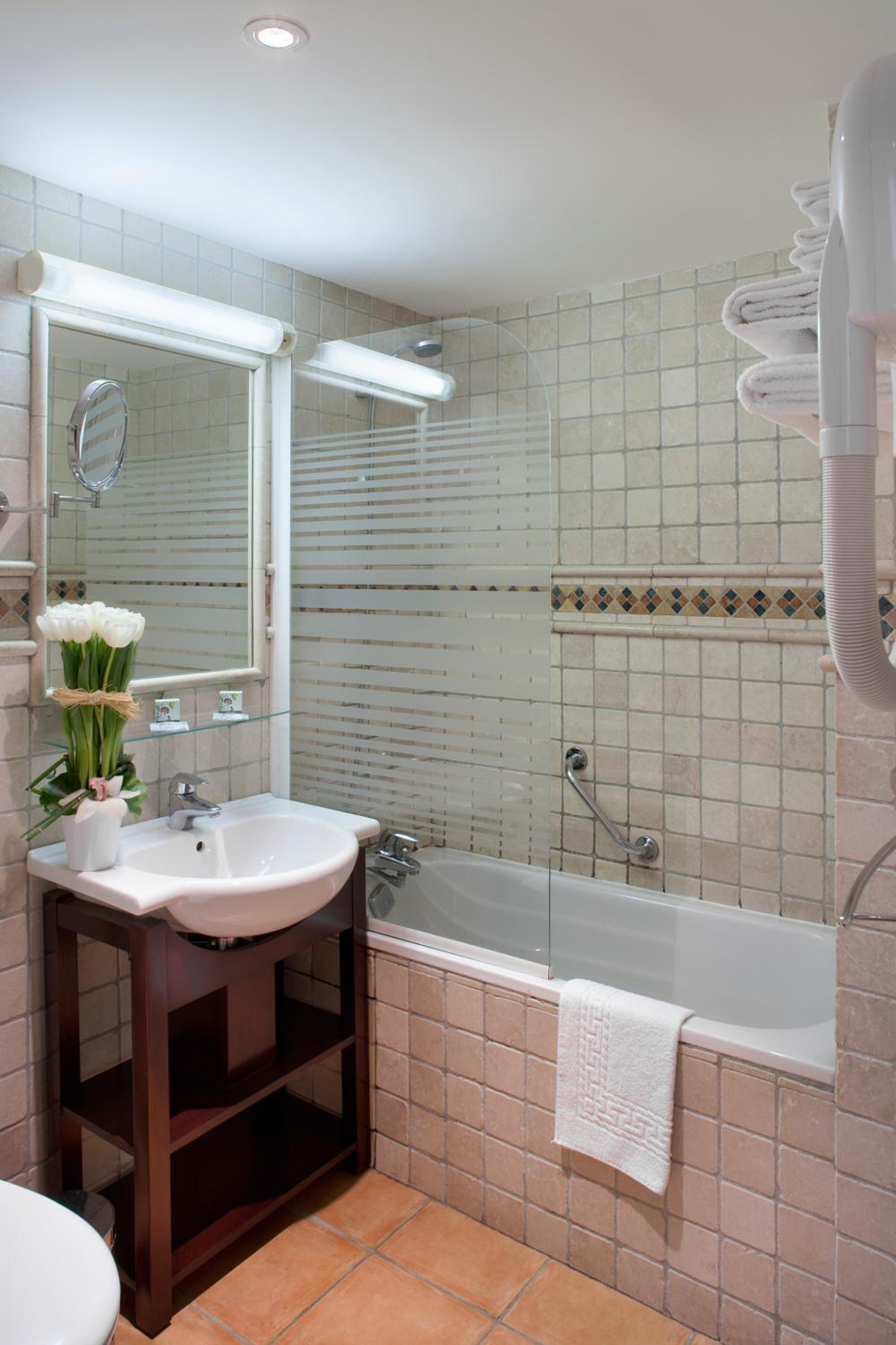 Standard Double Room - Photo 4