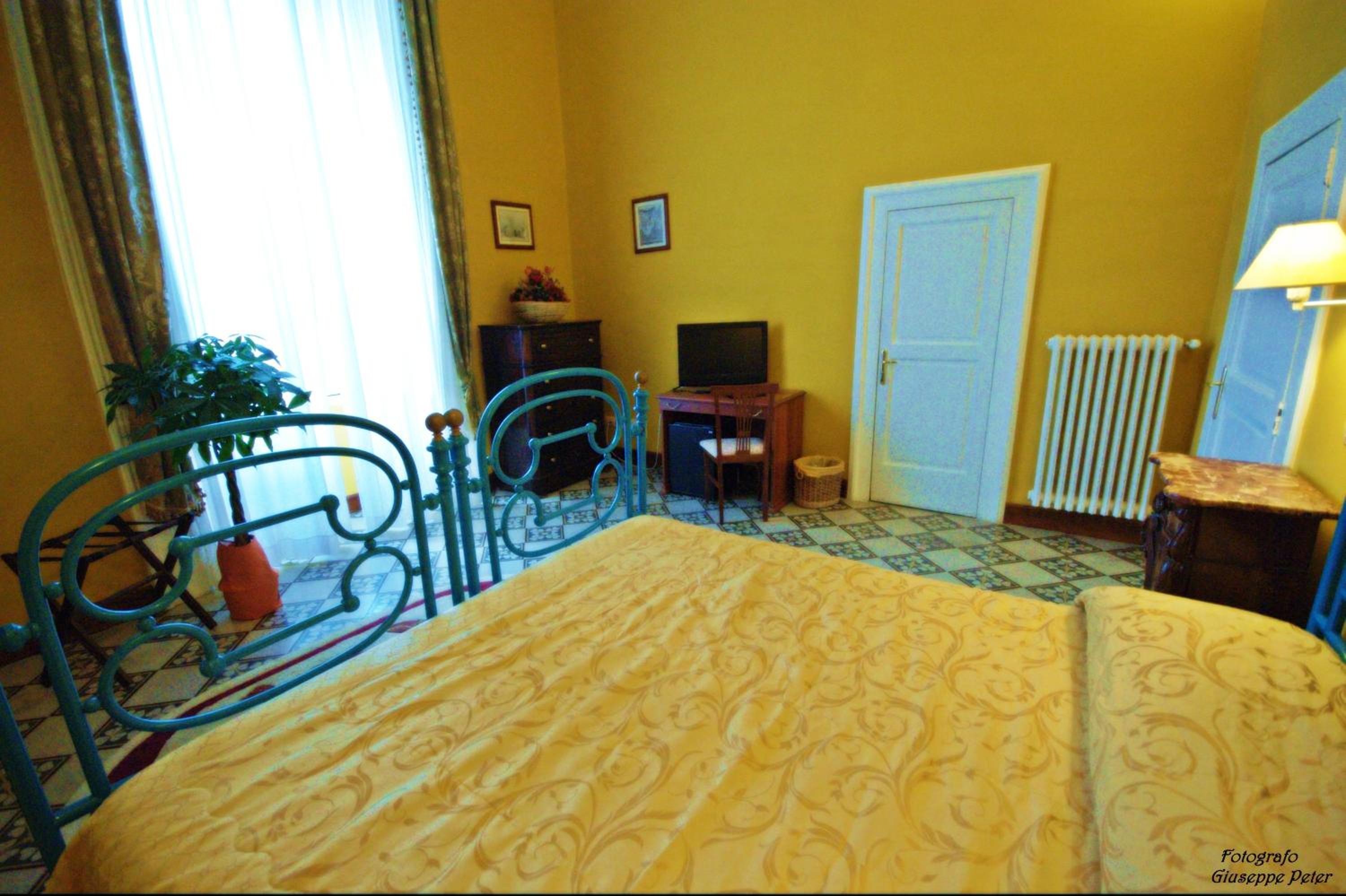 Superior Quadruple Room photo 3