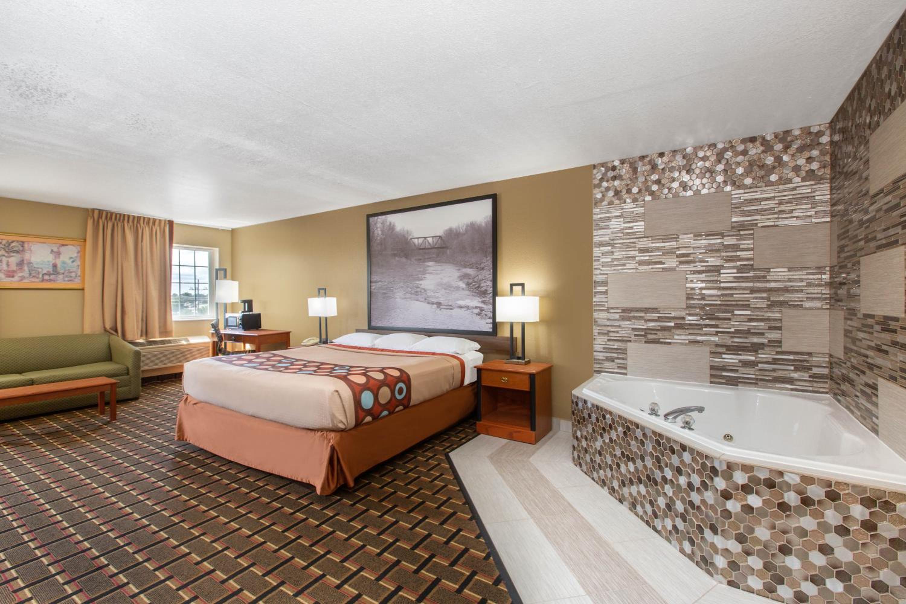 Deluxe King Studio Suite - Non-Smoking - Photo 1