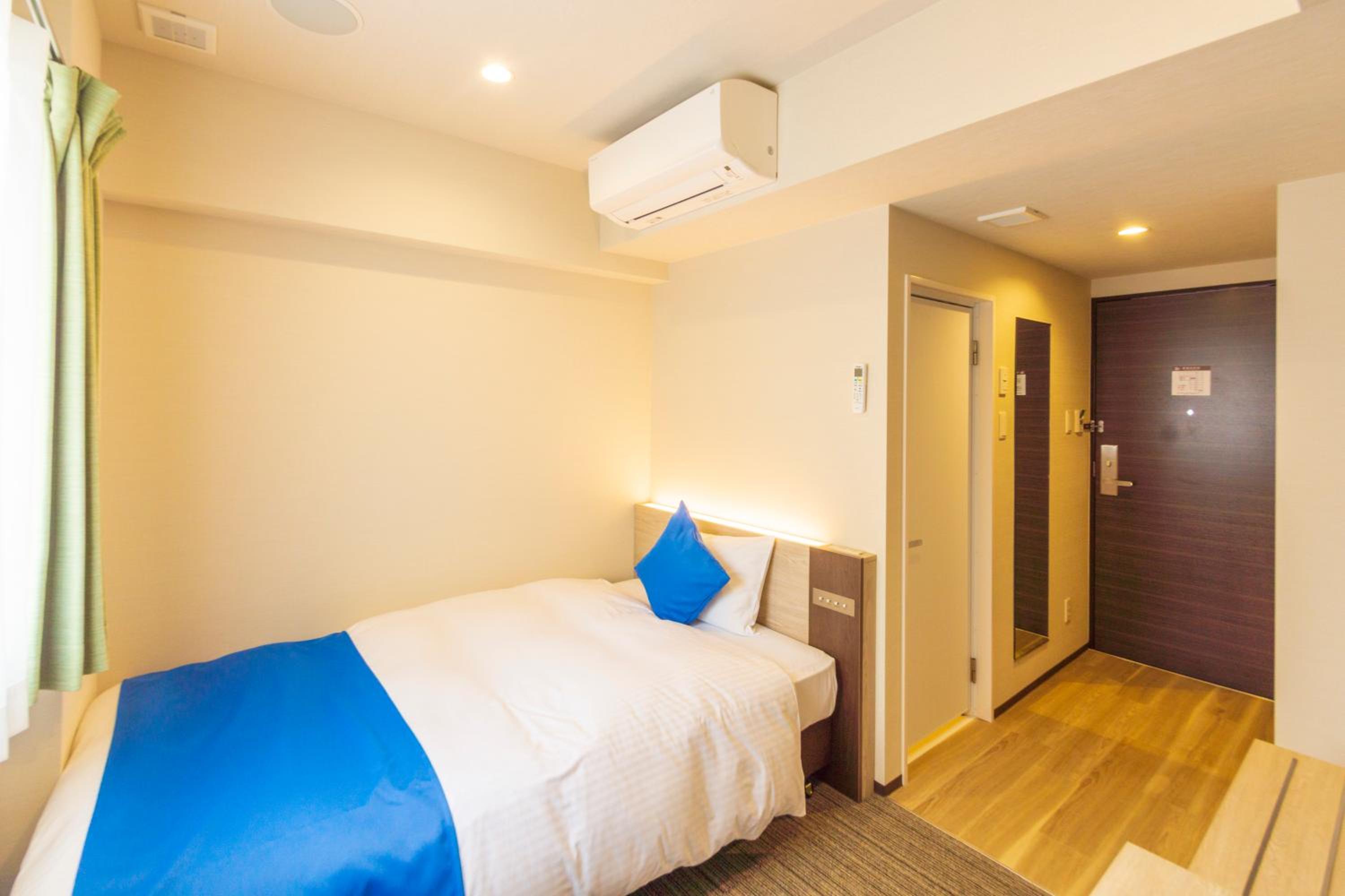 Small Double Room photo 2