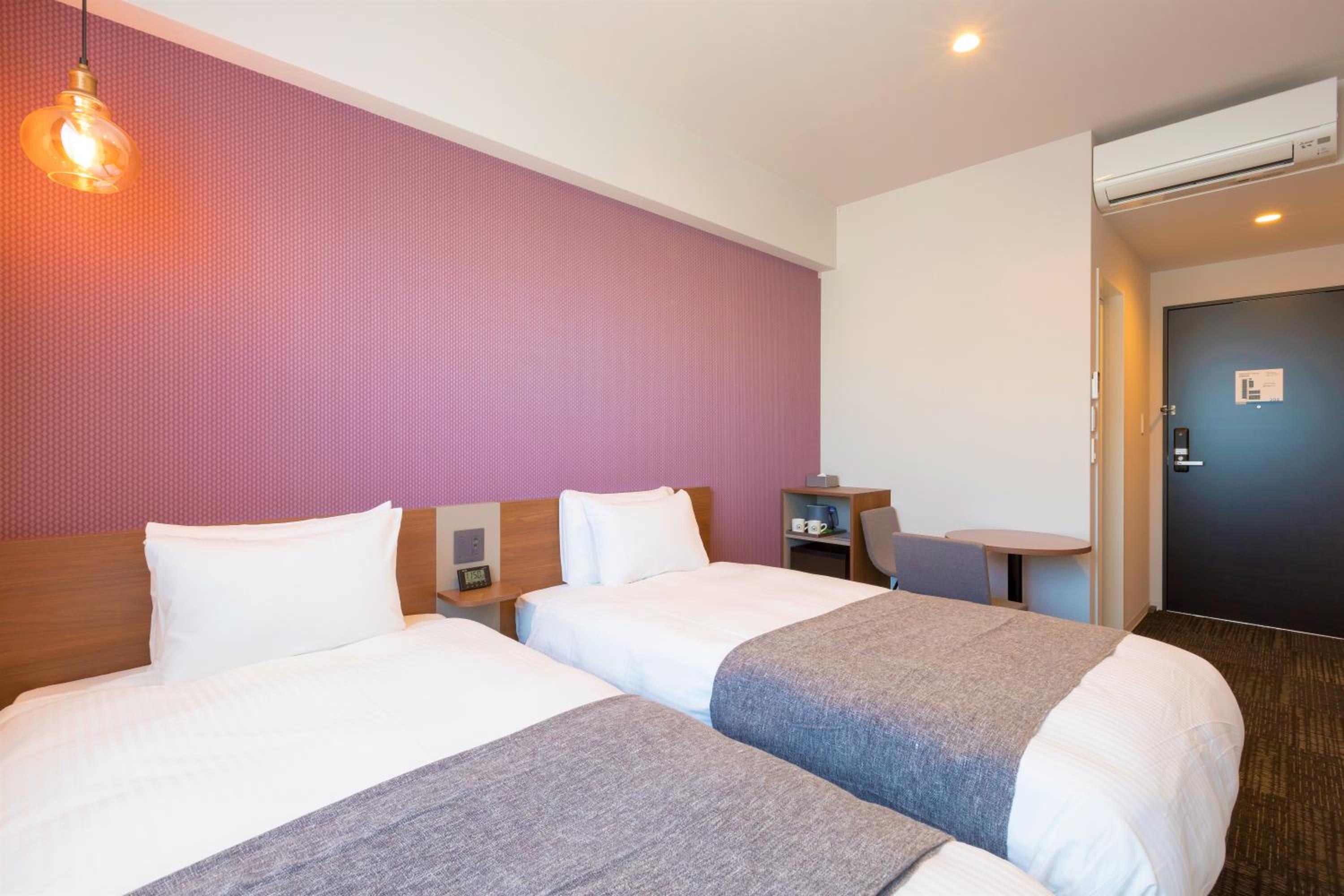 Twin Room - Photo 4