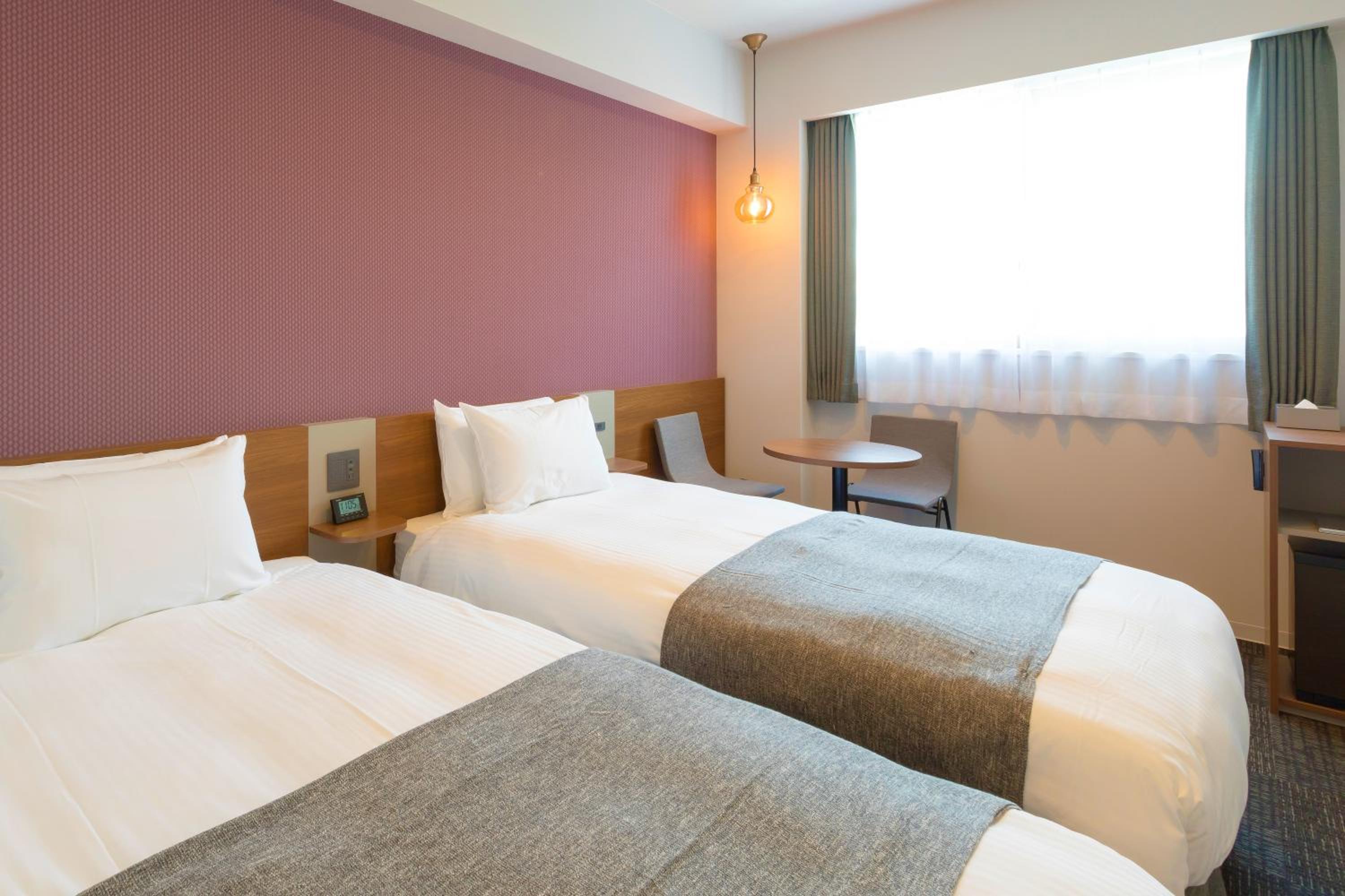 Twin Room with Extra Bed - Photo 1