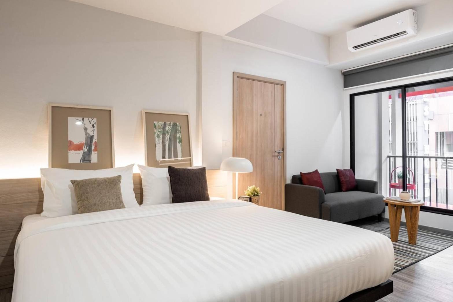 Standard King Room photo 2