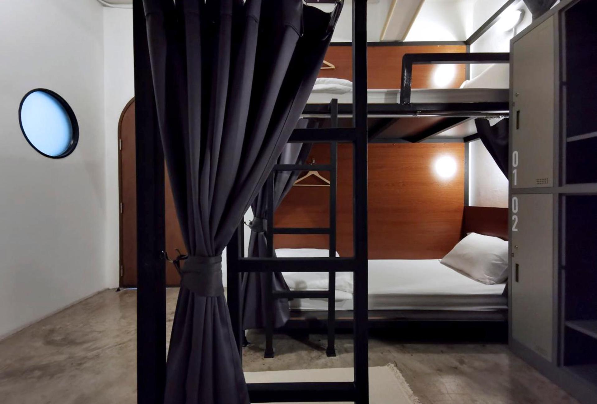 Bed in 4-Bed Female Dormitory Room photo 3