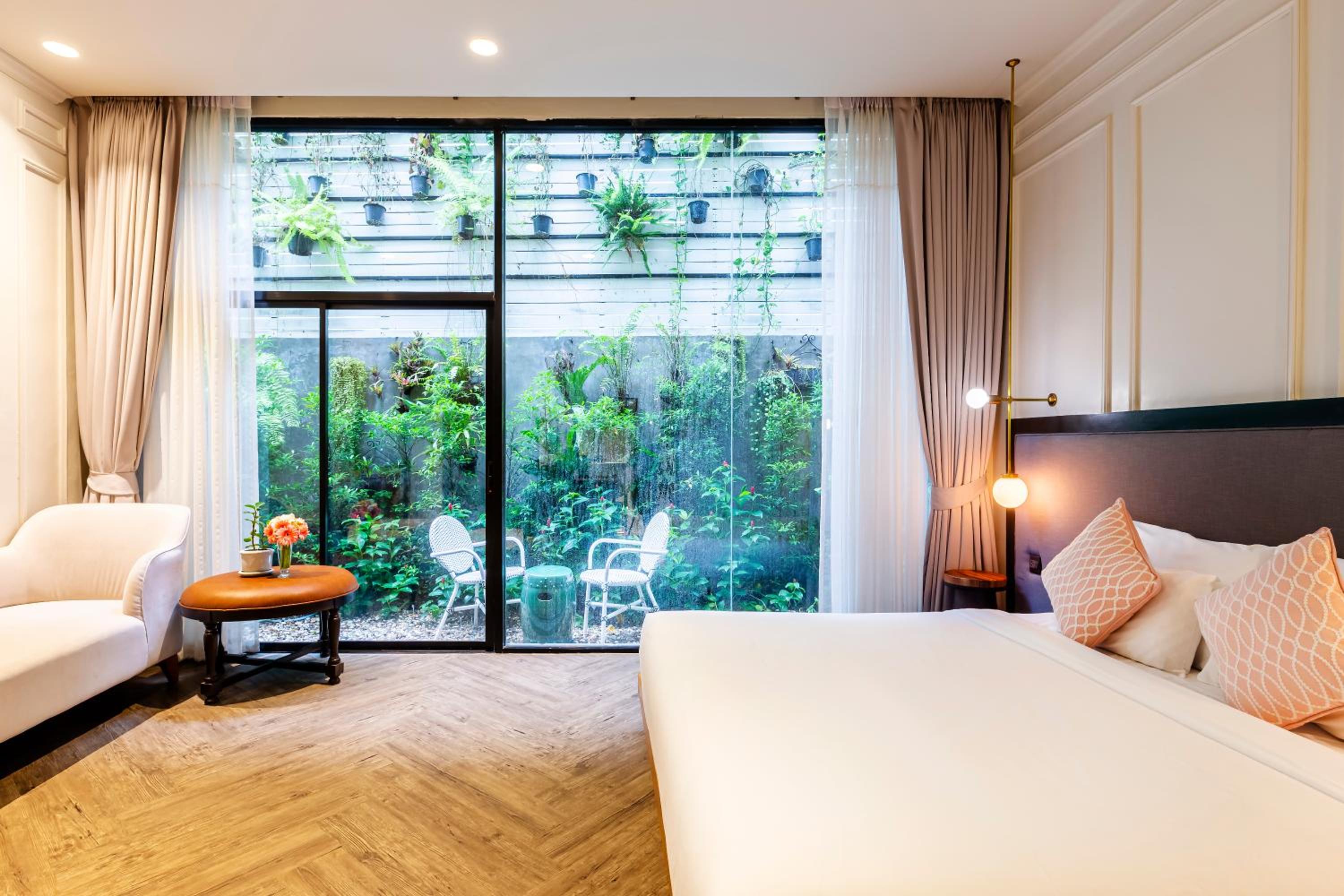 Double Room with Garden View - Photo 7