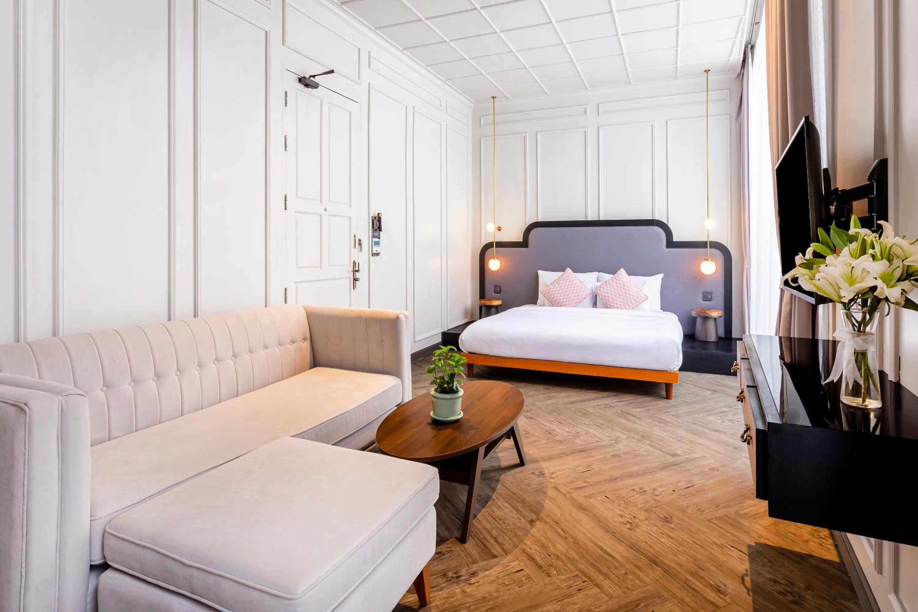Deluxe Suite - Photo 1