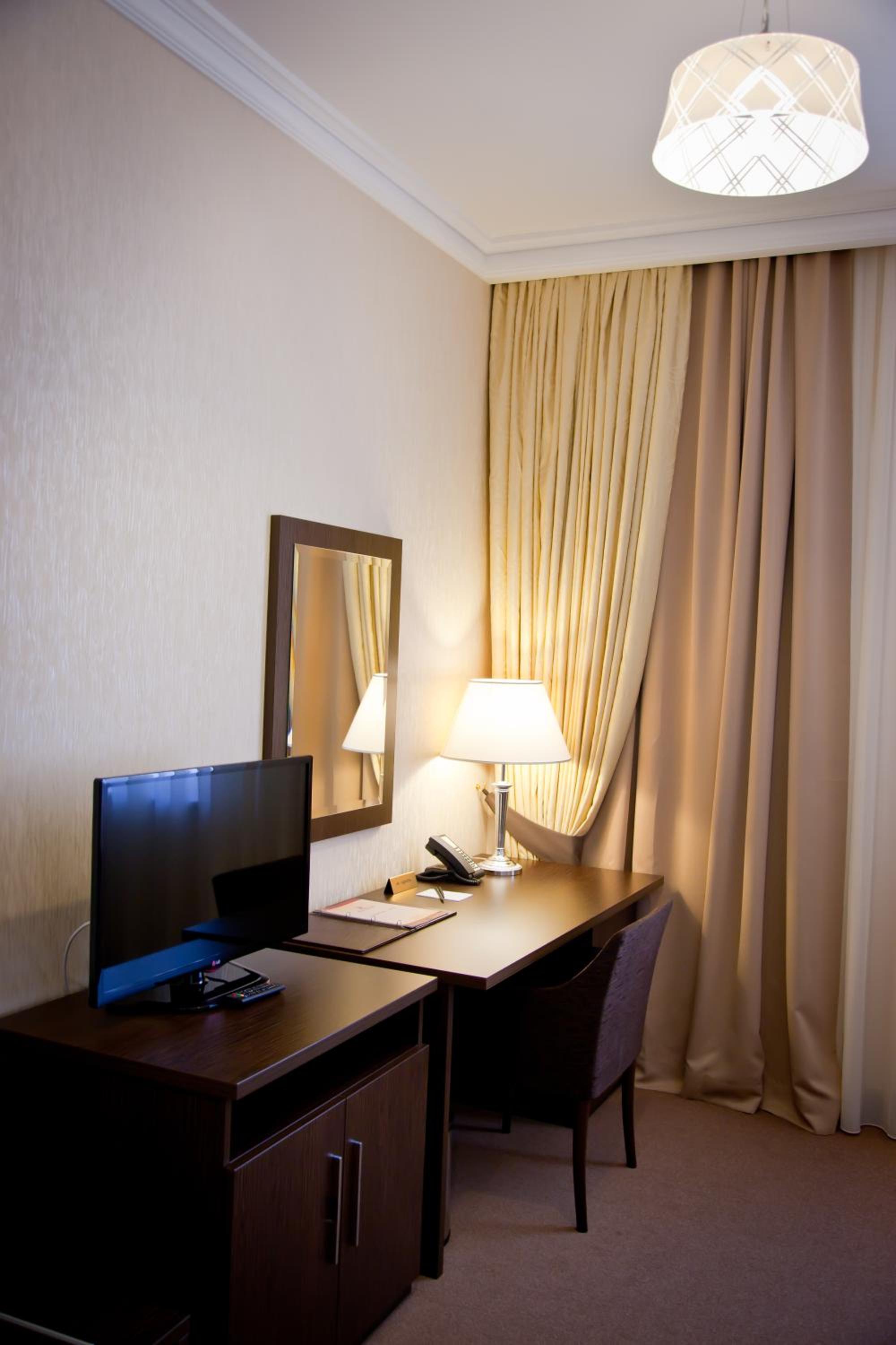 Standard Twin Room - Photo 2