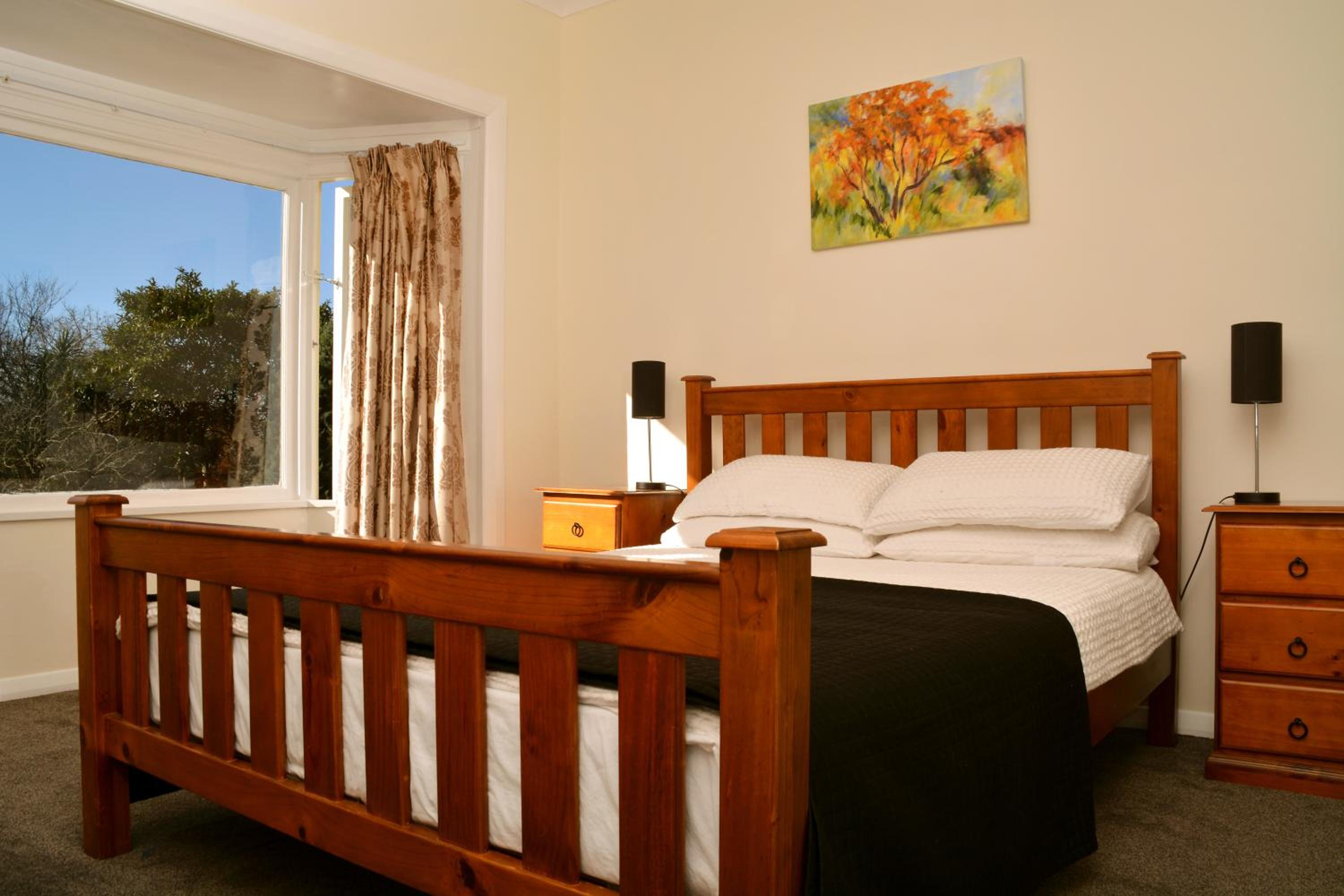 Deluxe Double Room (2 Adults + 1 Child) photo 3
