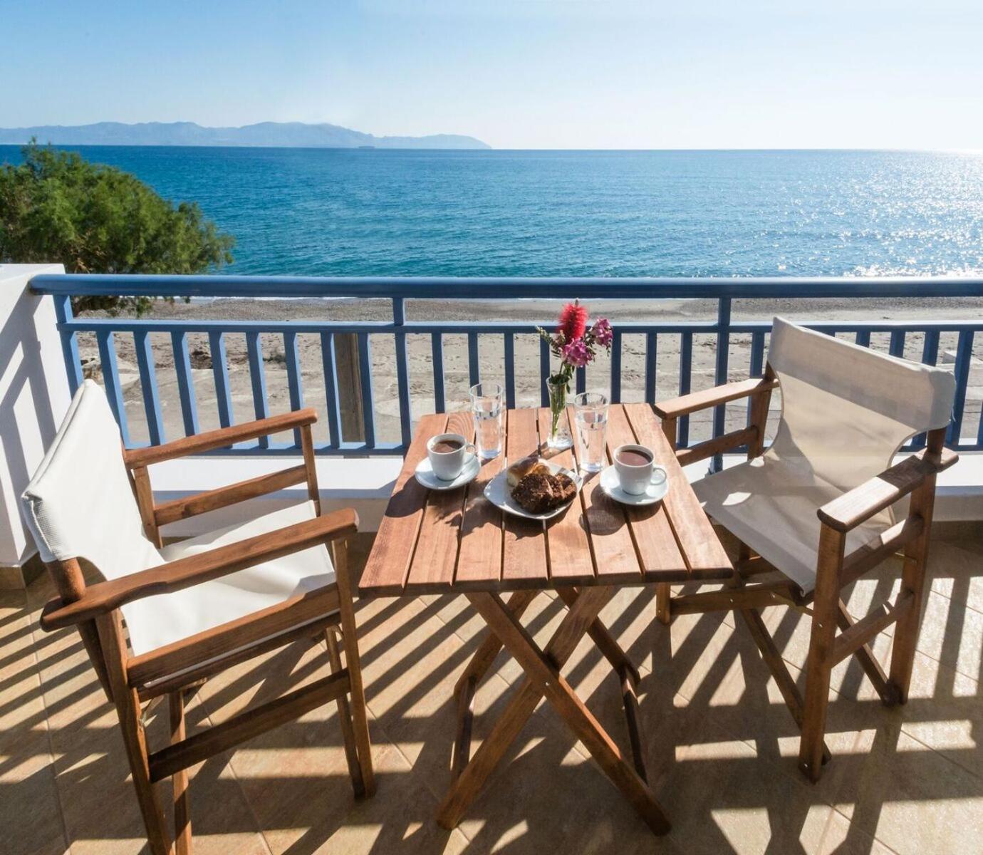 Double Room with Sea View - Photo 2
