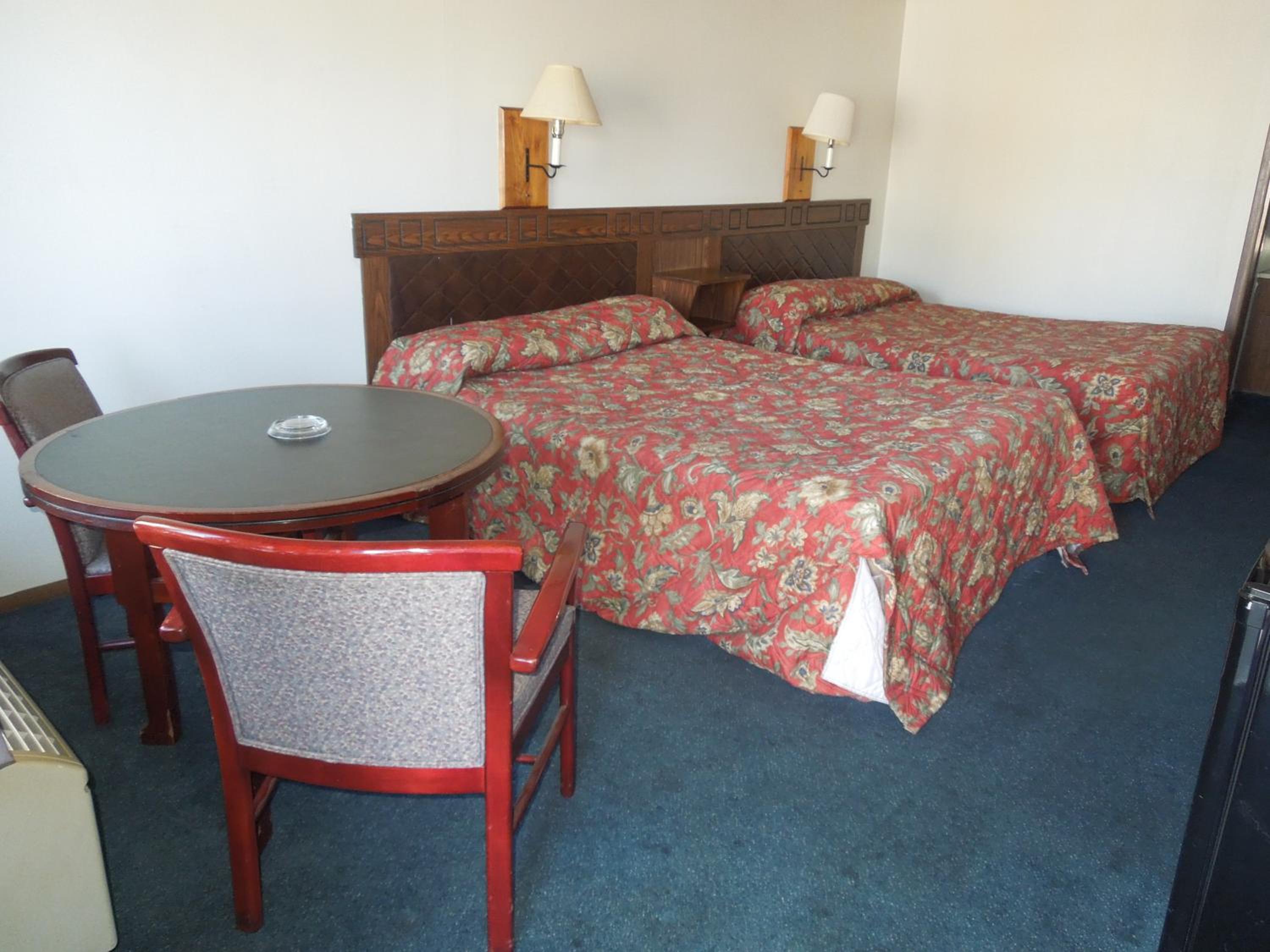 Double Room with Two Double Beds - Photo 4