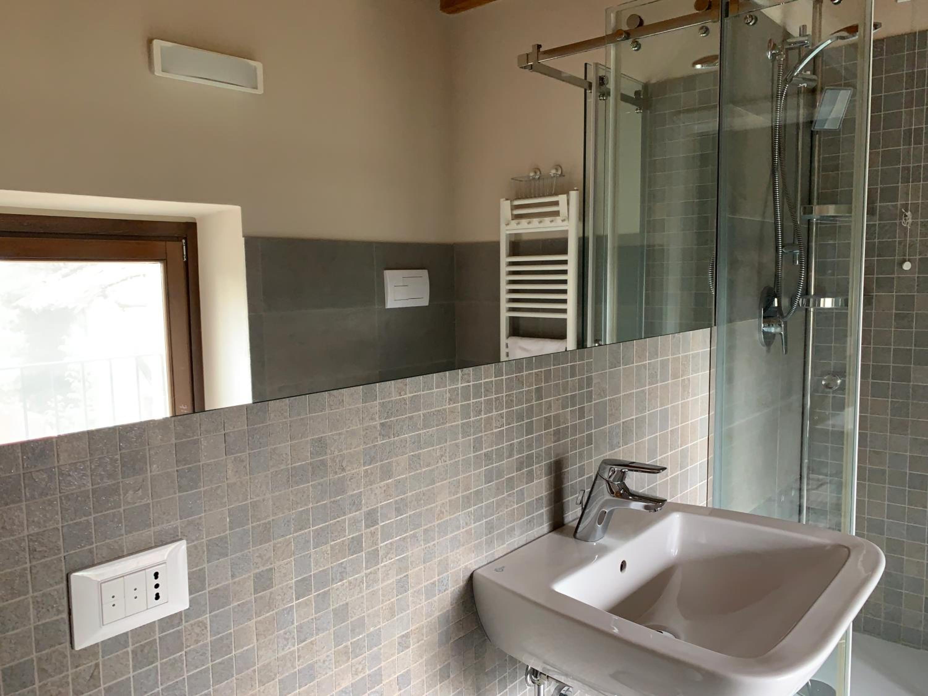 Twin Room with Private External Bathroom photo 3