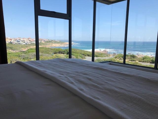 King Suite with Sea View photo 3