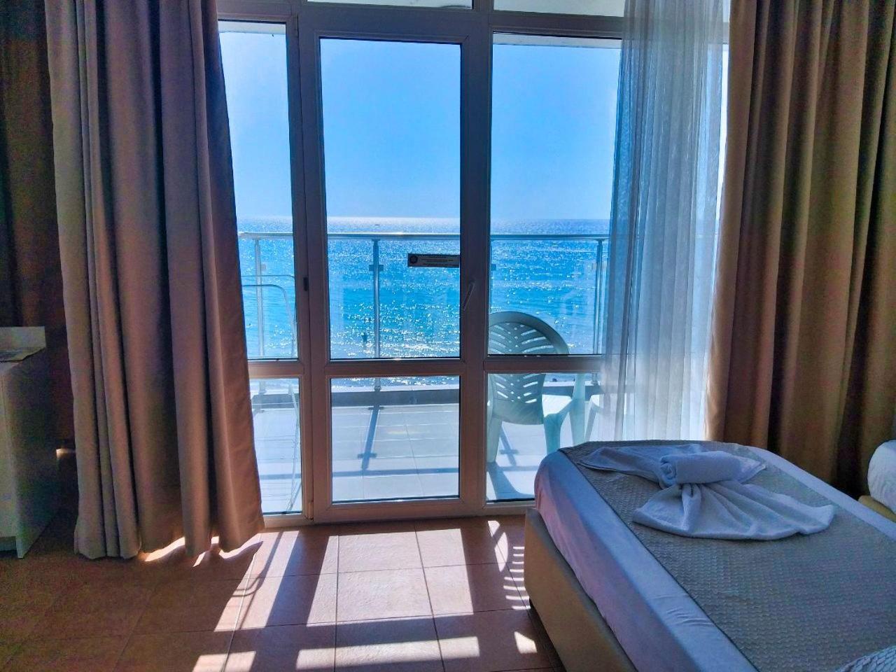 Studio with Sea View and Balcony - Photo 8