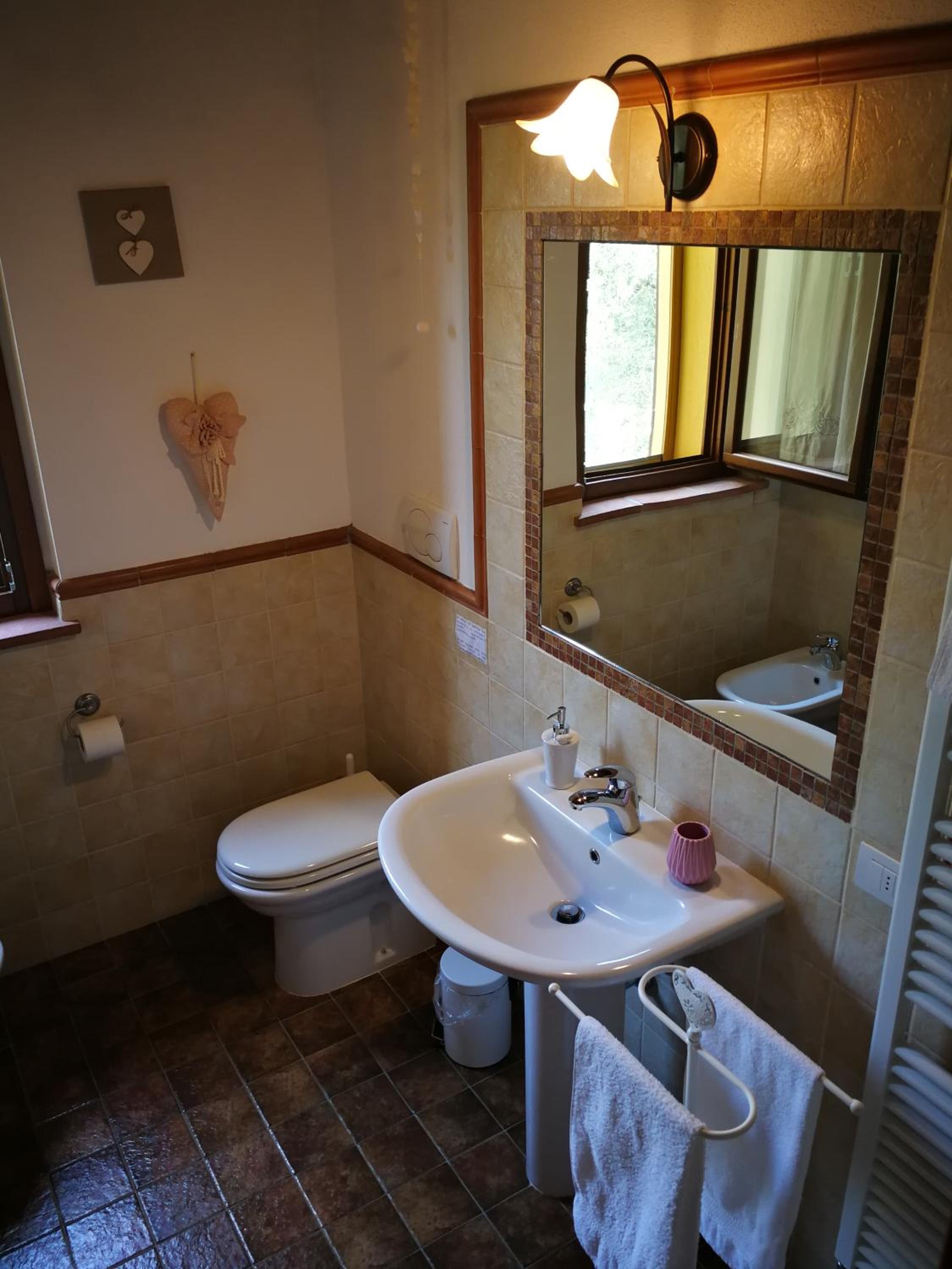 One-Bedroom Apartment - Photo 9