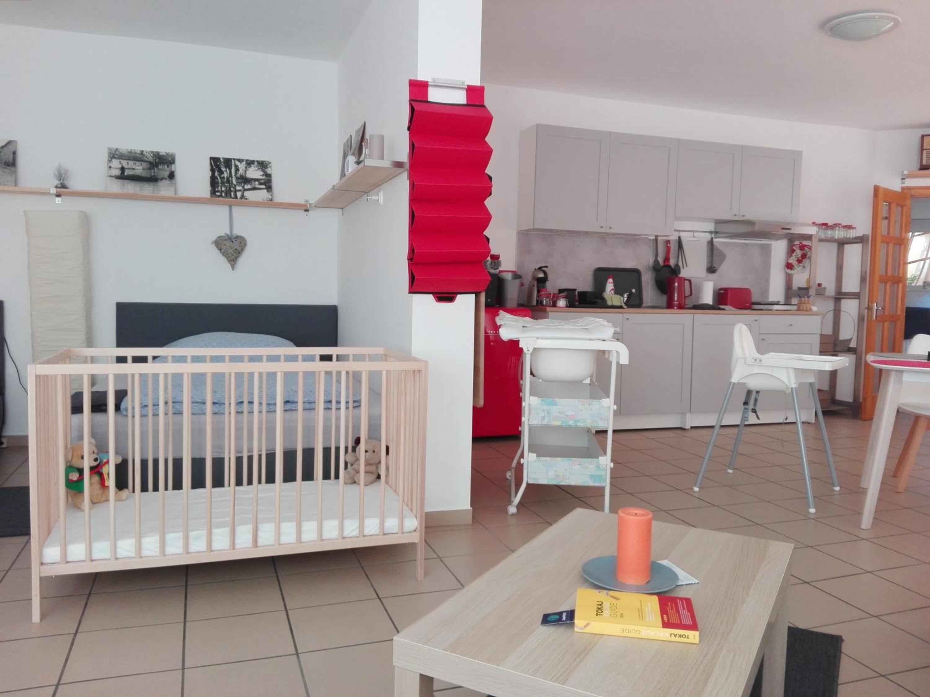 One-Bedroom Apartment - Photo 18