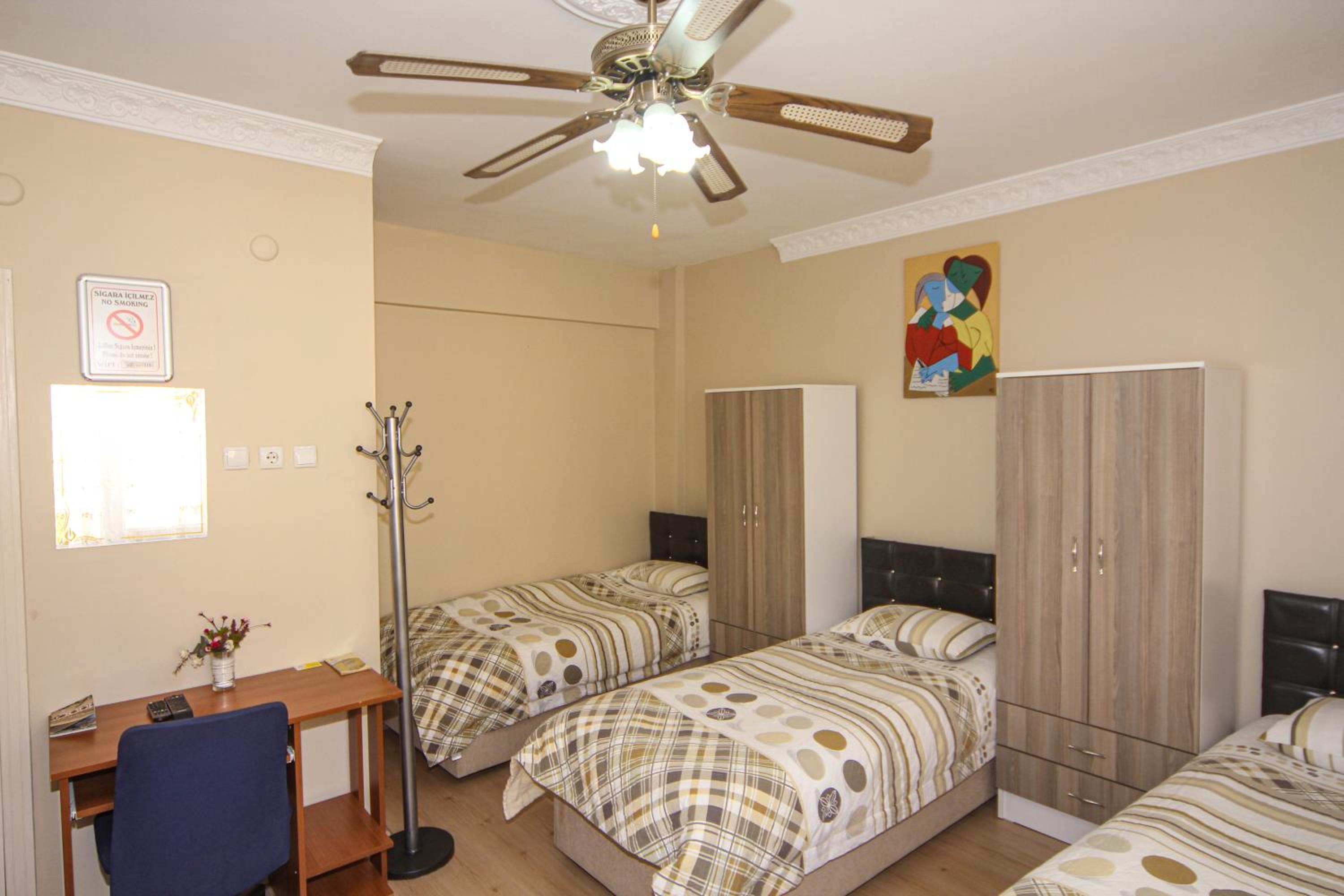 Standard Triple Room photo 2