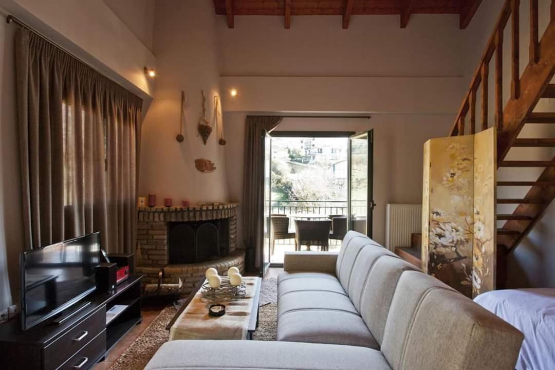 Quadruple Room with Mountain View - Photo 16