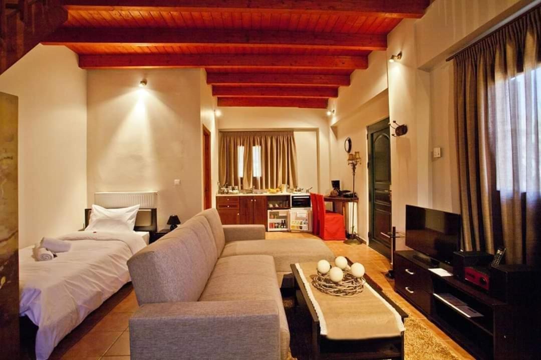 Quadruple Room with Mountain View - Photo 18
