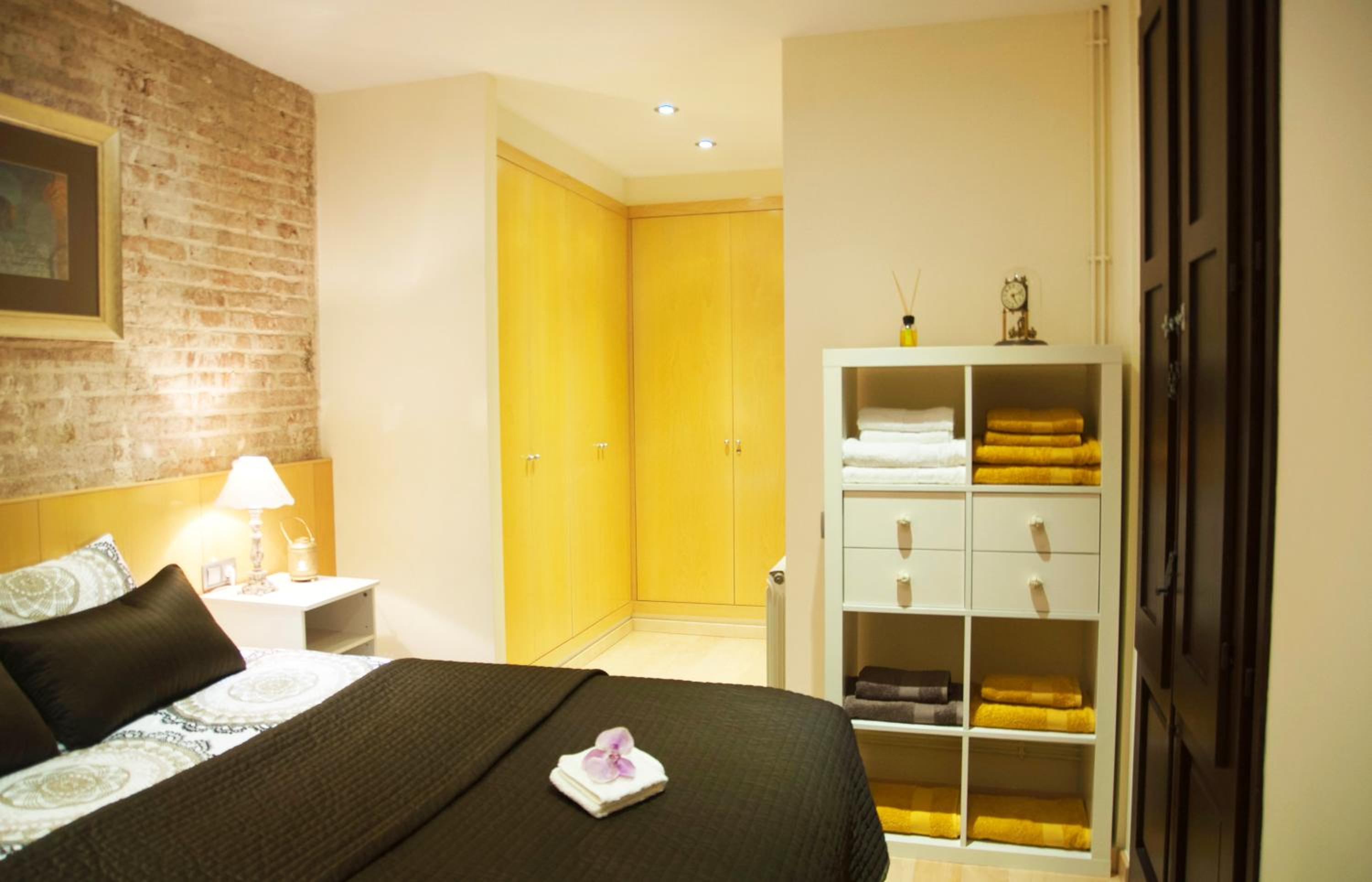 Two-Bedroom King Suite - Gothic Quarter photo 2