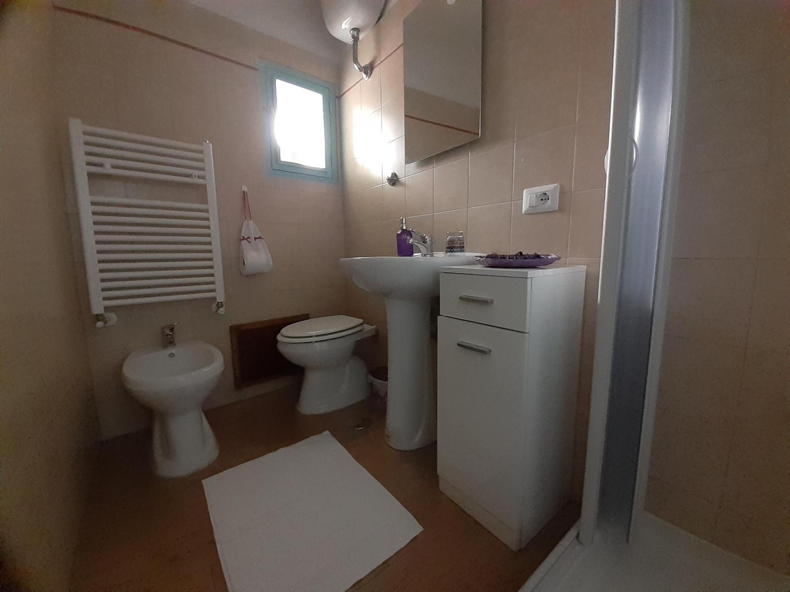 One-Bedroom Apartment - Photo 39