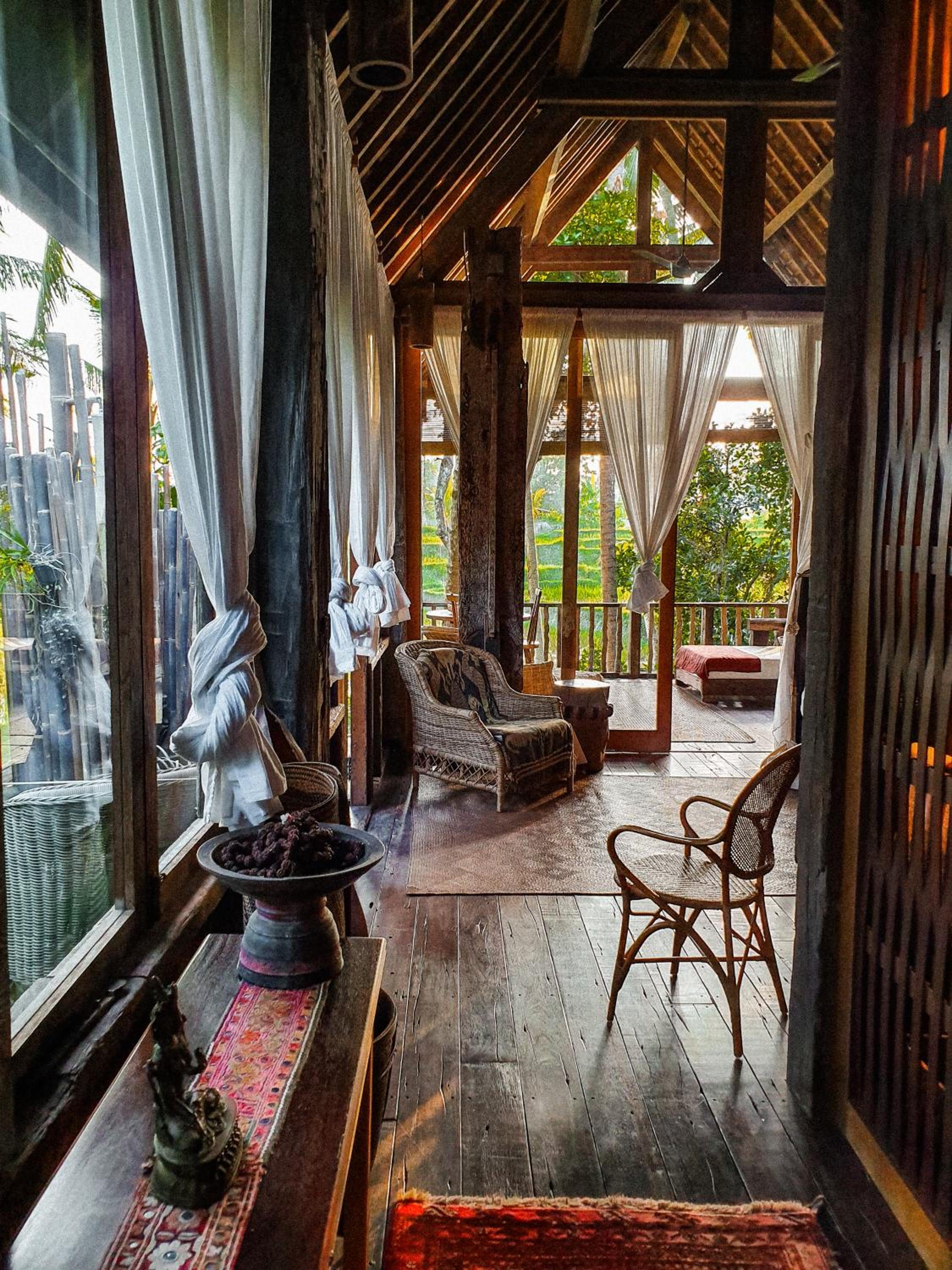 Longhouse Wooden Villa with Bathtub and Balcony  - Photo 15