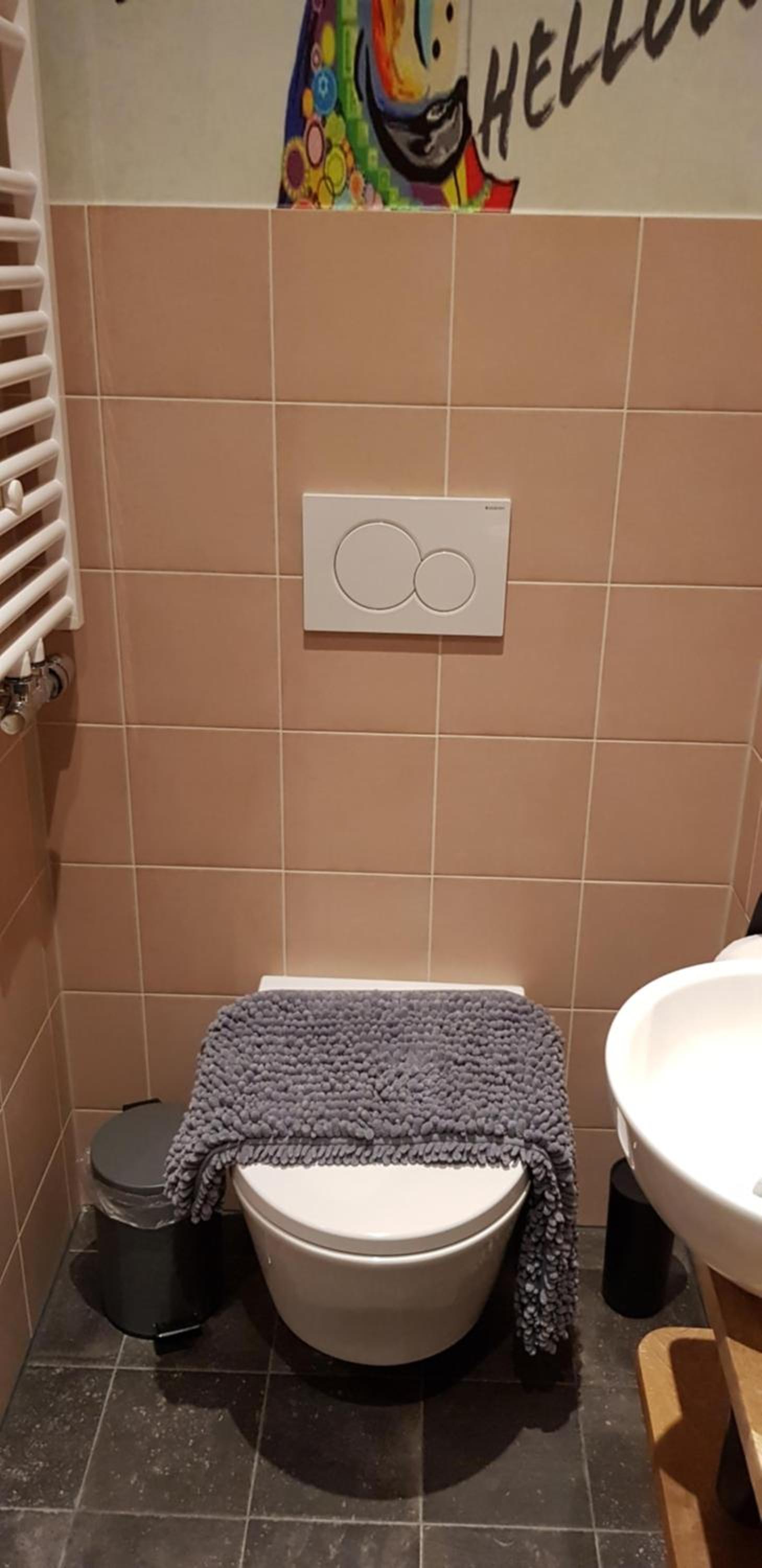 Apartment with Shower - Photo 22