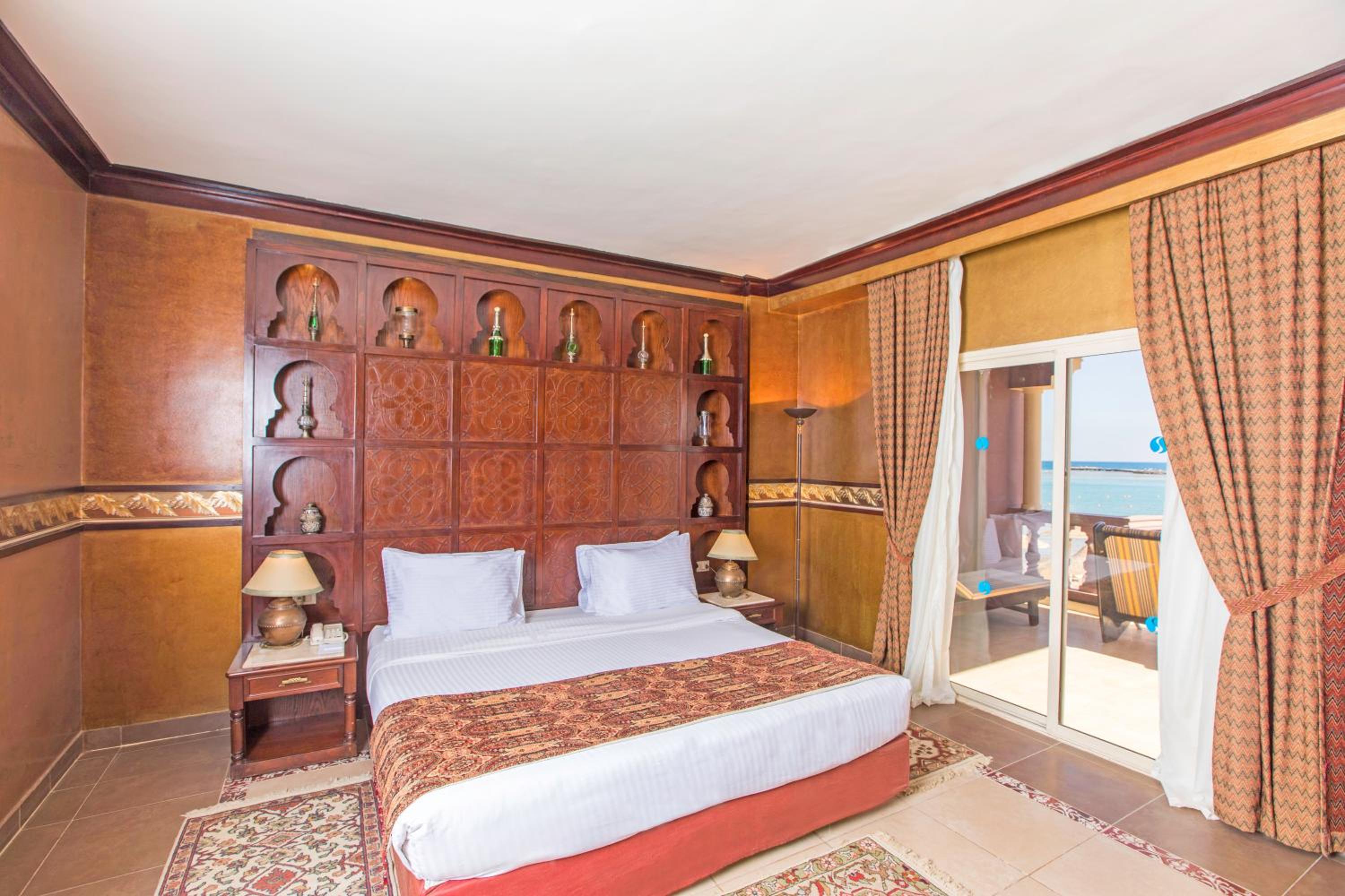 Executive Suite with Sea View - Photo 7