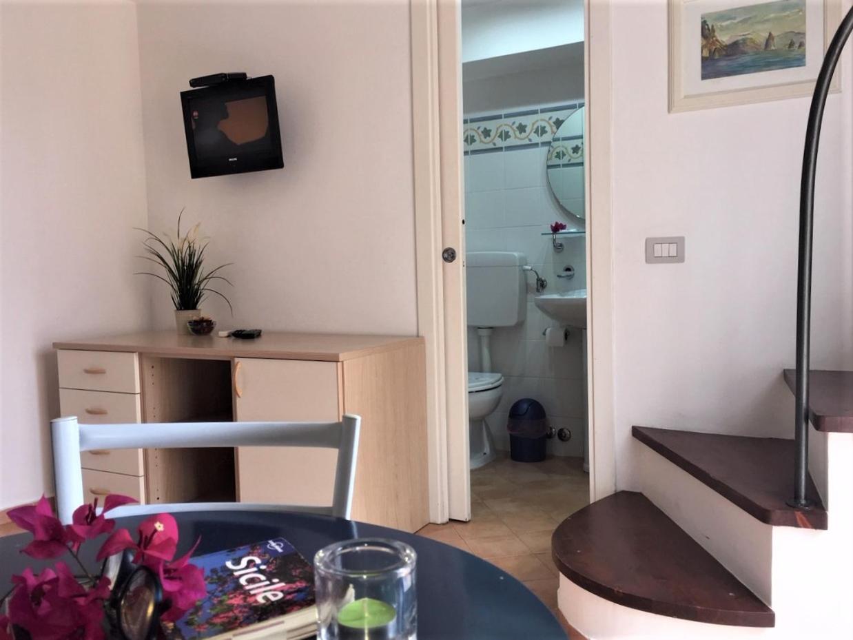 Triple Room with Balcony photo 3