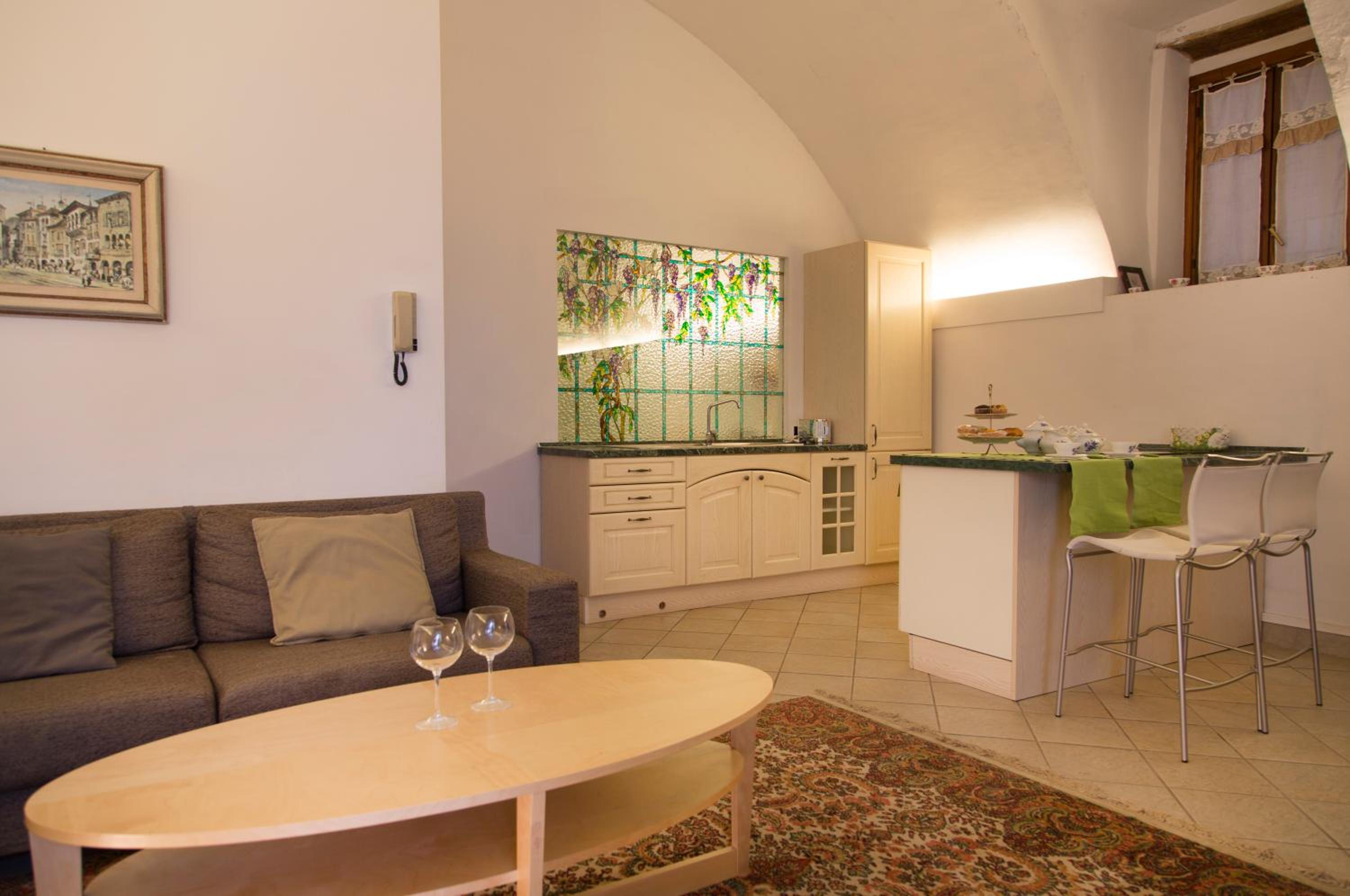 One-Bedroom Suite photo 3