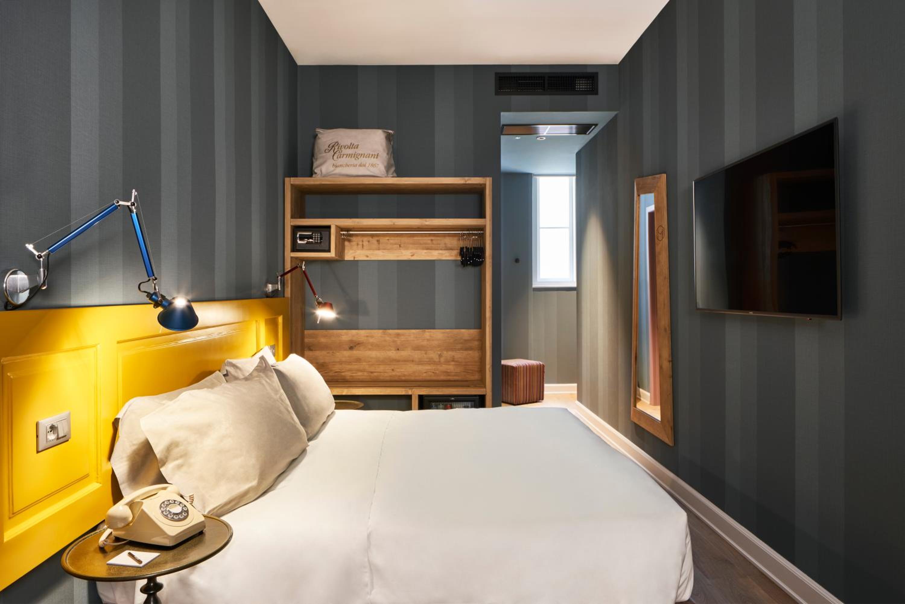 Double or Twin Room - Photo 2