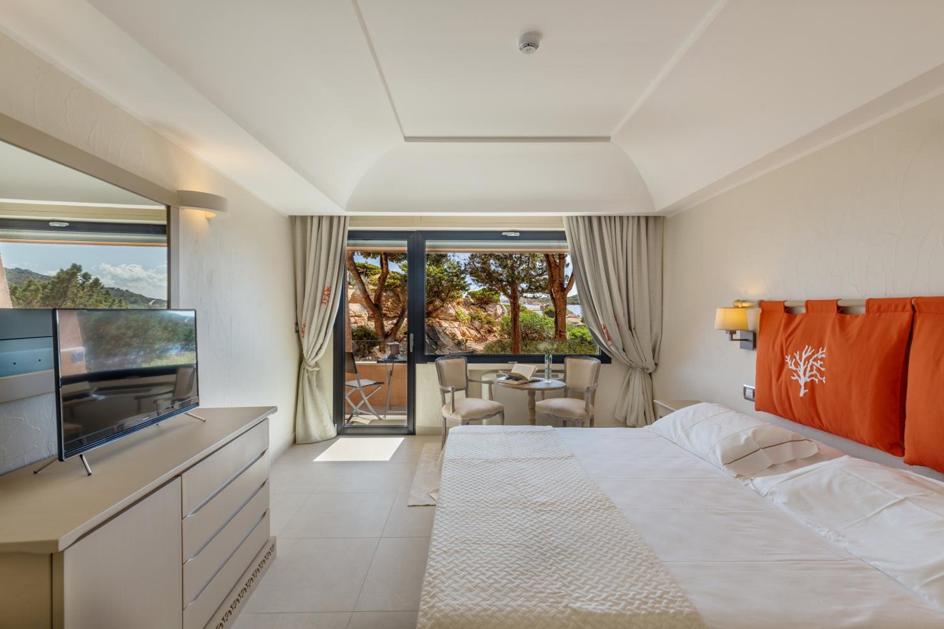 Double Room with Sea View - Photo 23