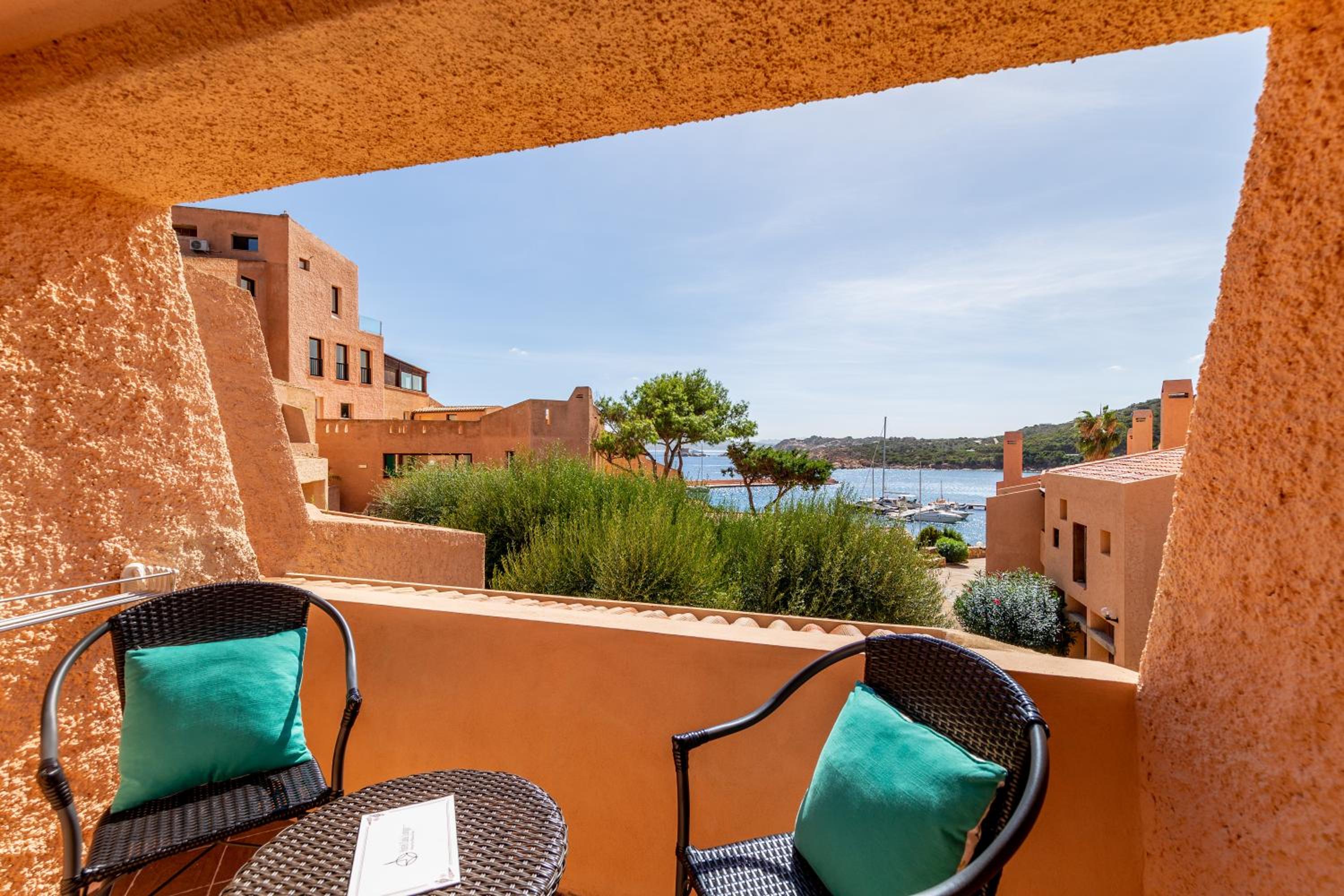 Double Room with Sea View - Photo 25