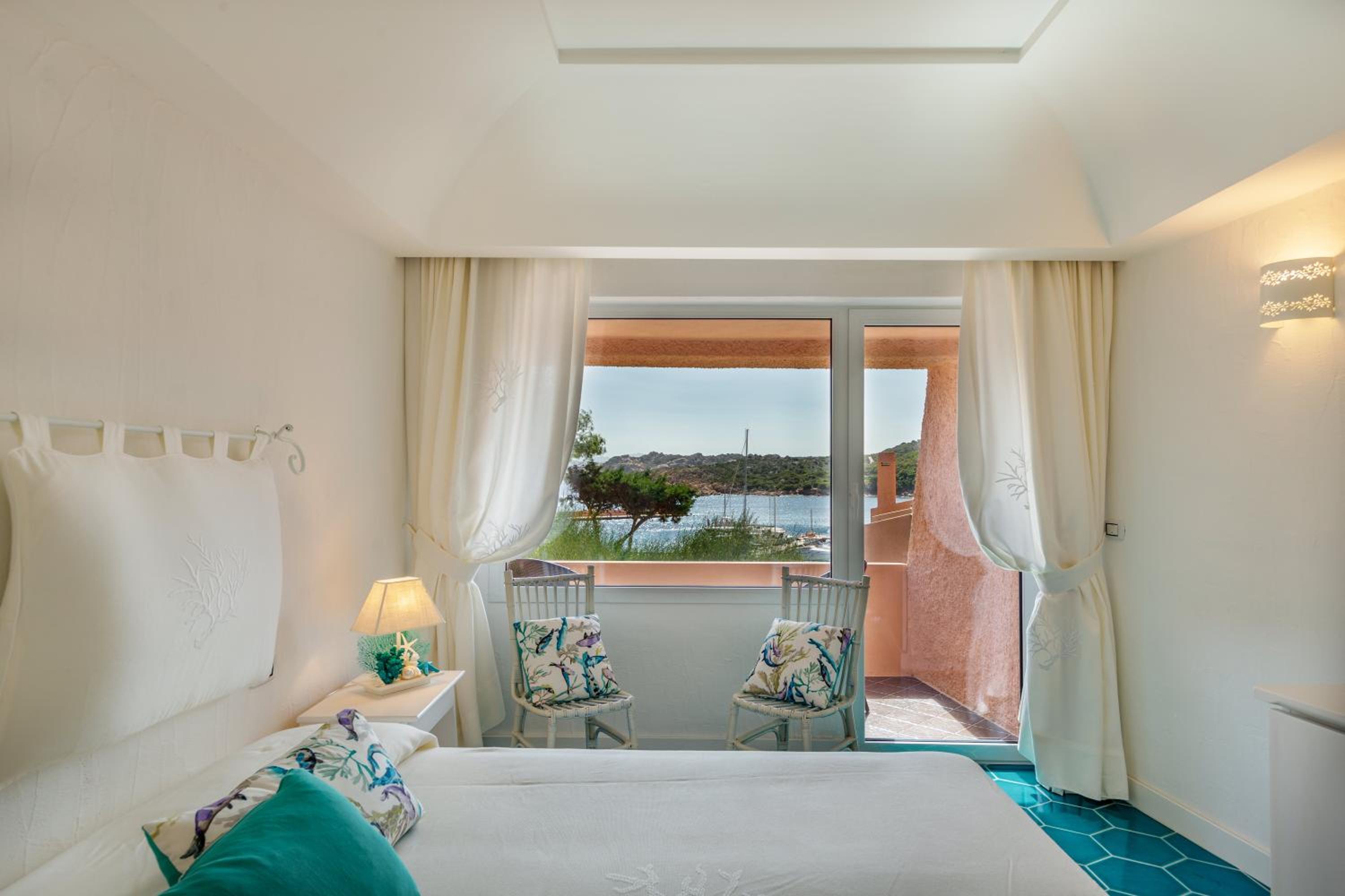 Prestige Double Room with Partial Sea View - Photo 15
