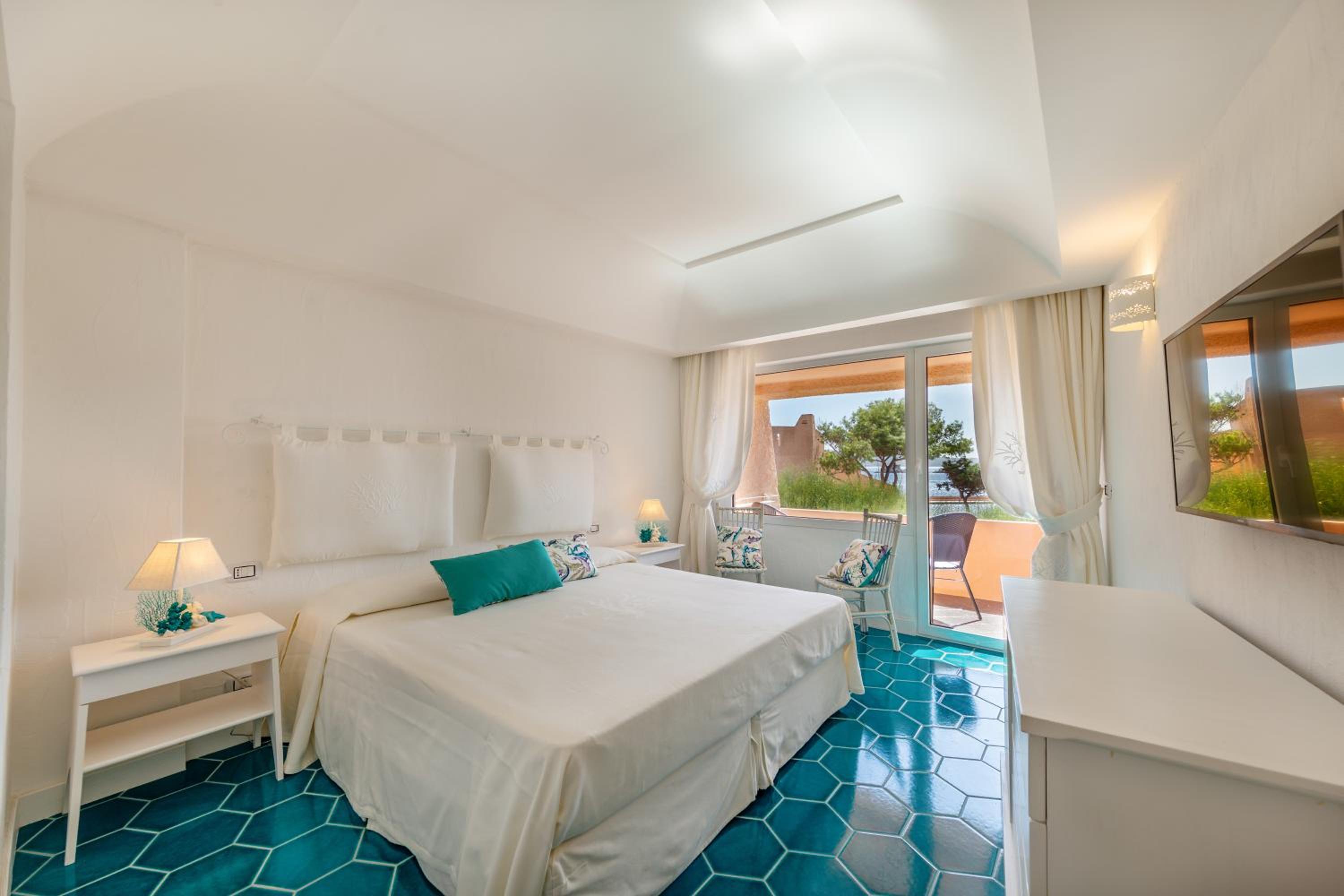 Prestige Double Room with Partial Sea View - Photo 20