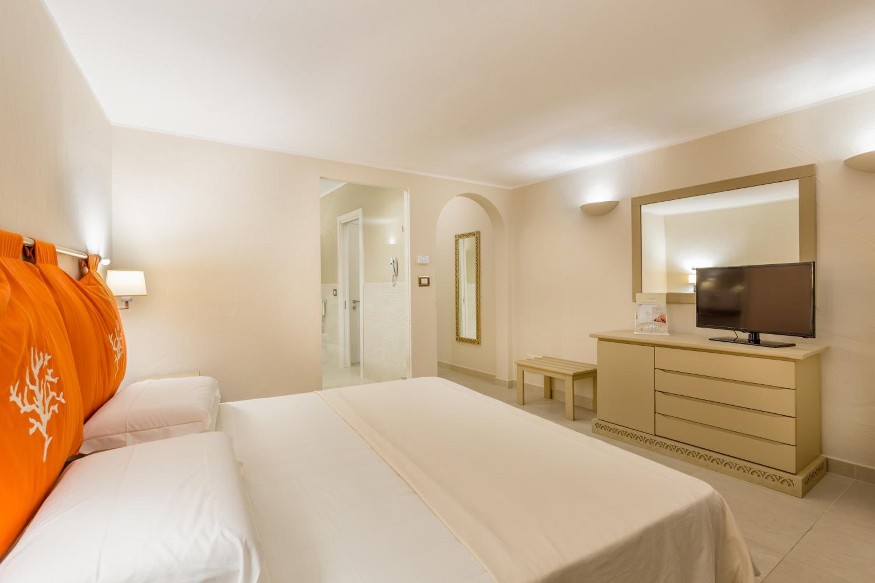 Double Room with Sea View - Photo 1