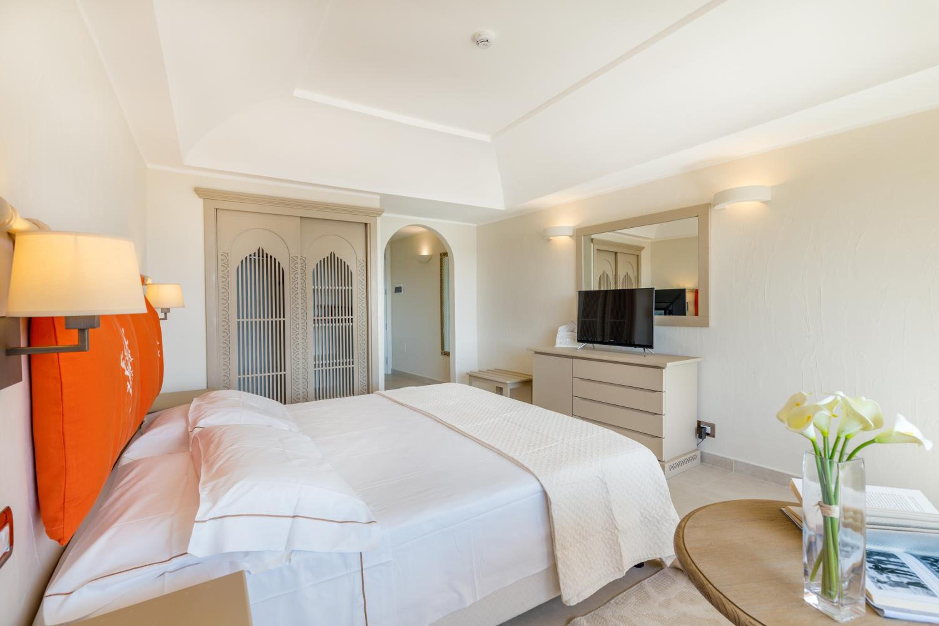 Double Room with Sea View - Photo 9
