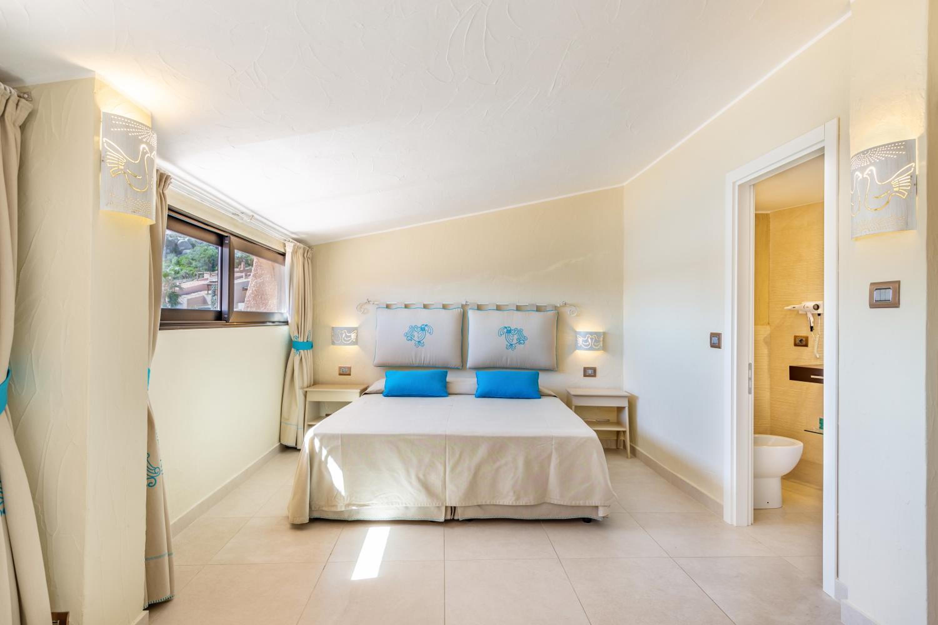 Triple Room with Sea View - Photo 6