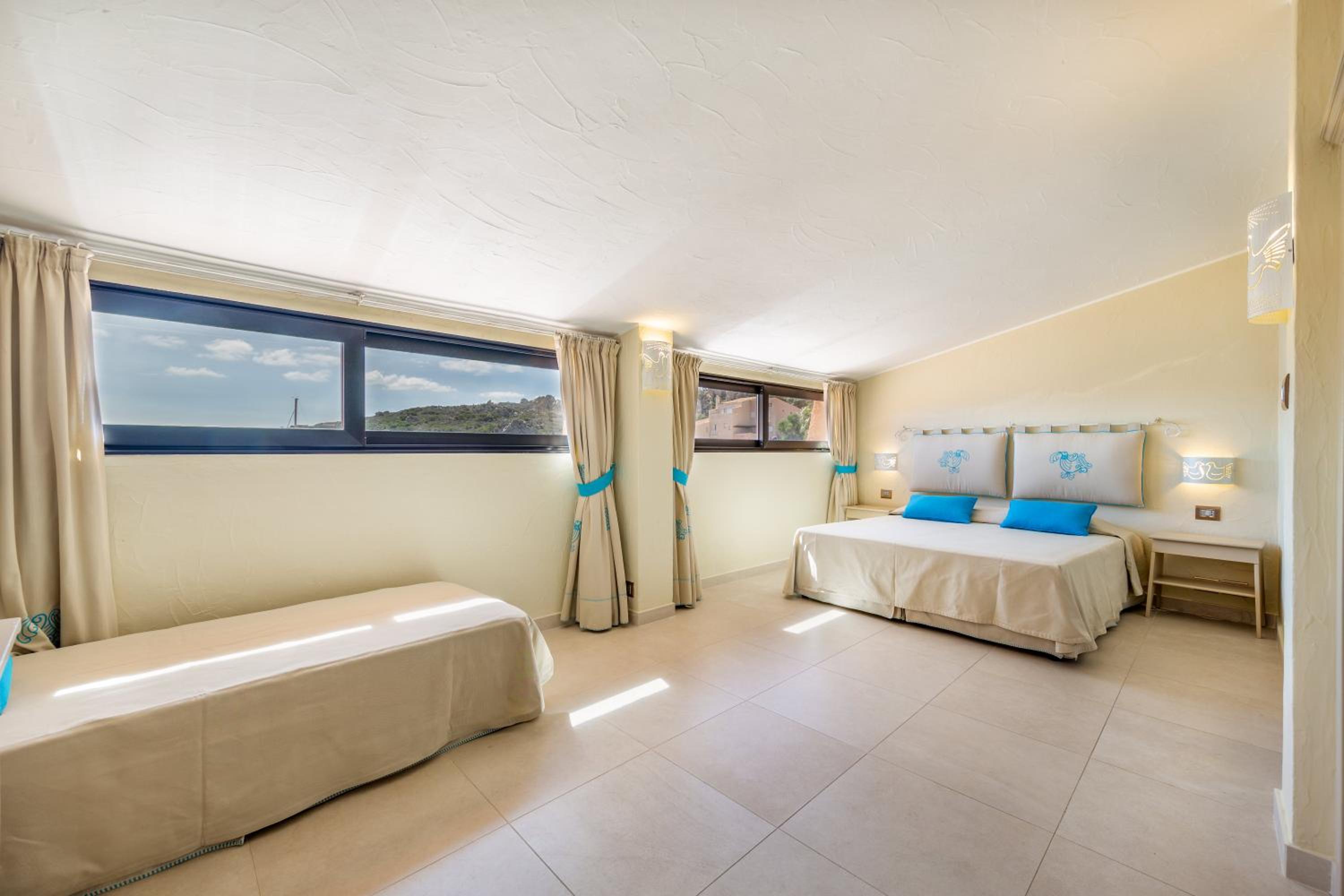 Triple Room with Sea View - Photo 4