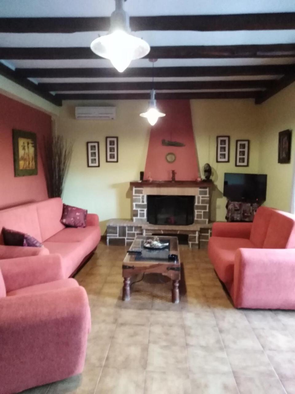 Four-Bedroom House photo 1