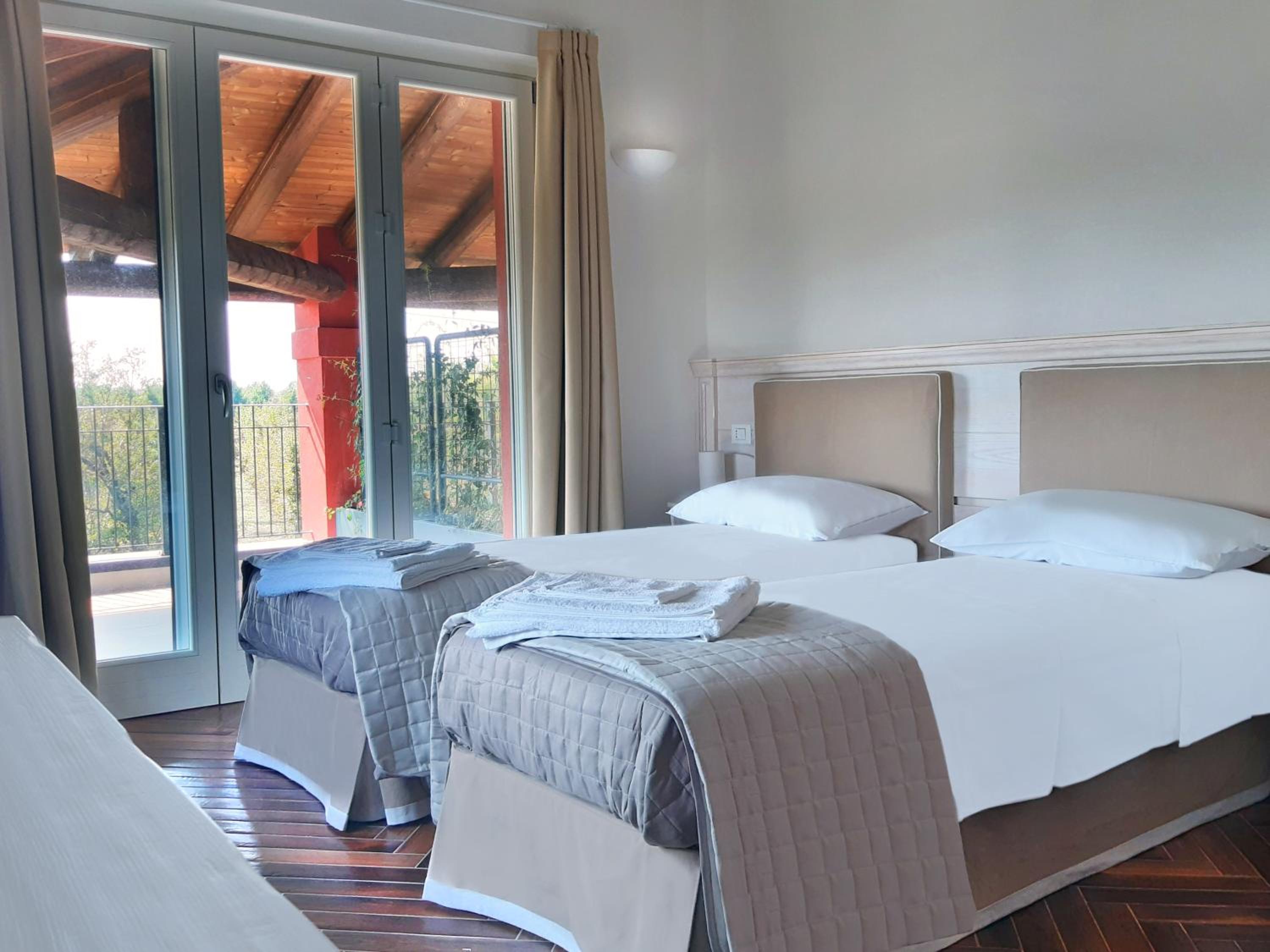 Double or Twin Room with Private Bathroom photo 1