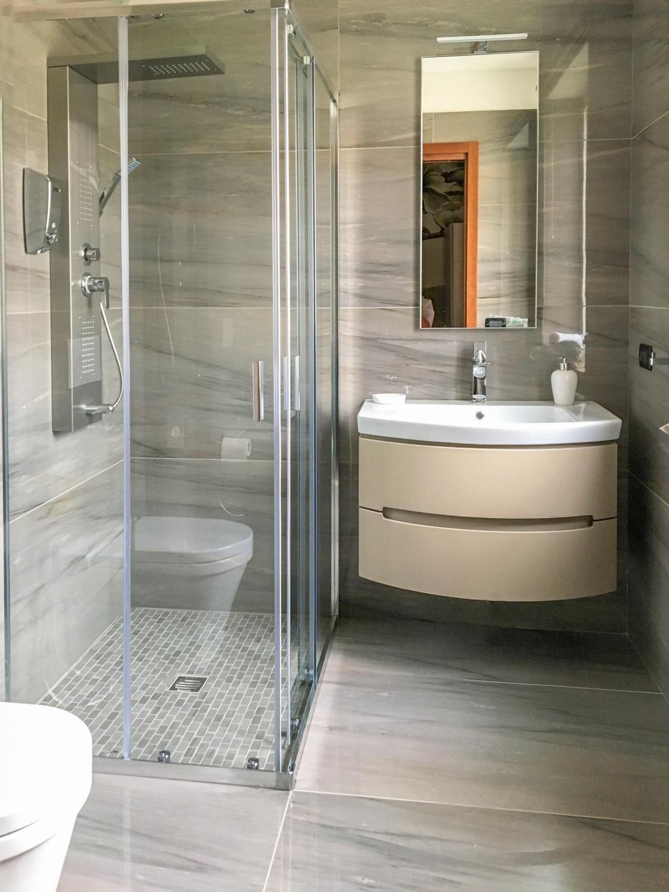 Double Room with Private Bathroom photo 3